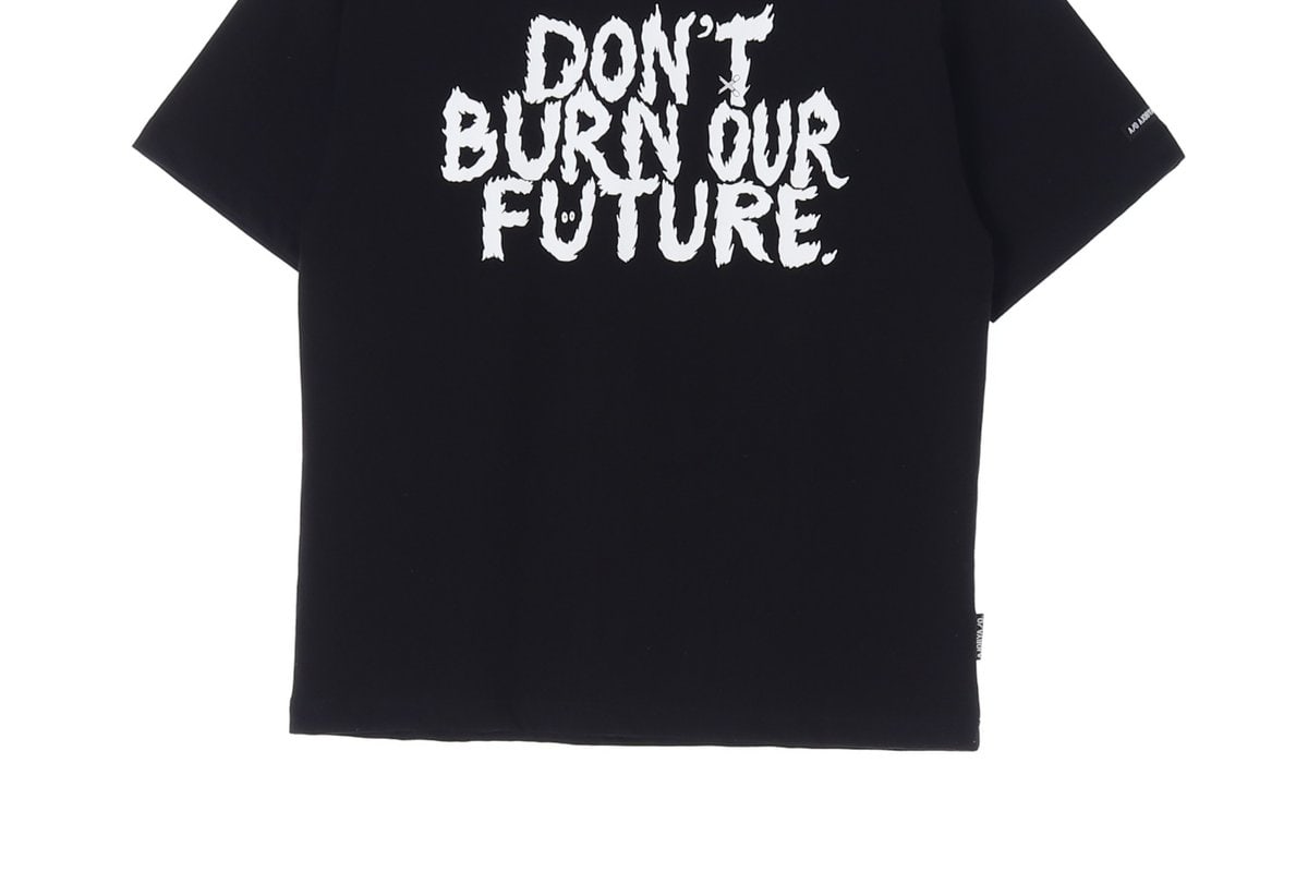 아조바이아조 DON'T BURN 프린팅 블랙 반팔 티셔츠 이미지 3