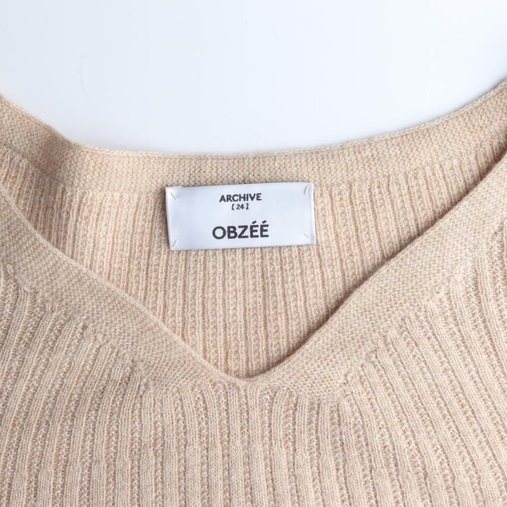 오브제 22FW 울100% 베이지 브이넥 골지 니트 스웨터 상세 이미지 5