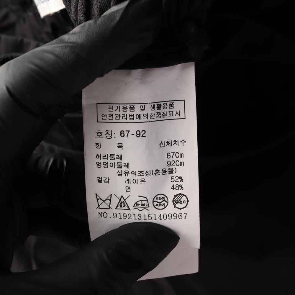 스튜디오 톰보이 22SS 블랙 벨트 투턱 와이드 슬랙스 팬츠 상세 이미지 7