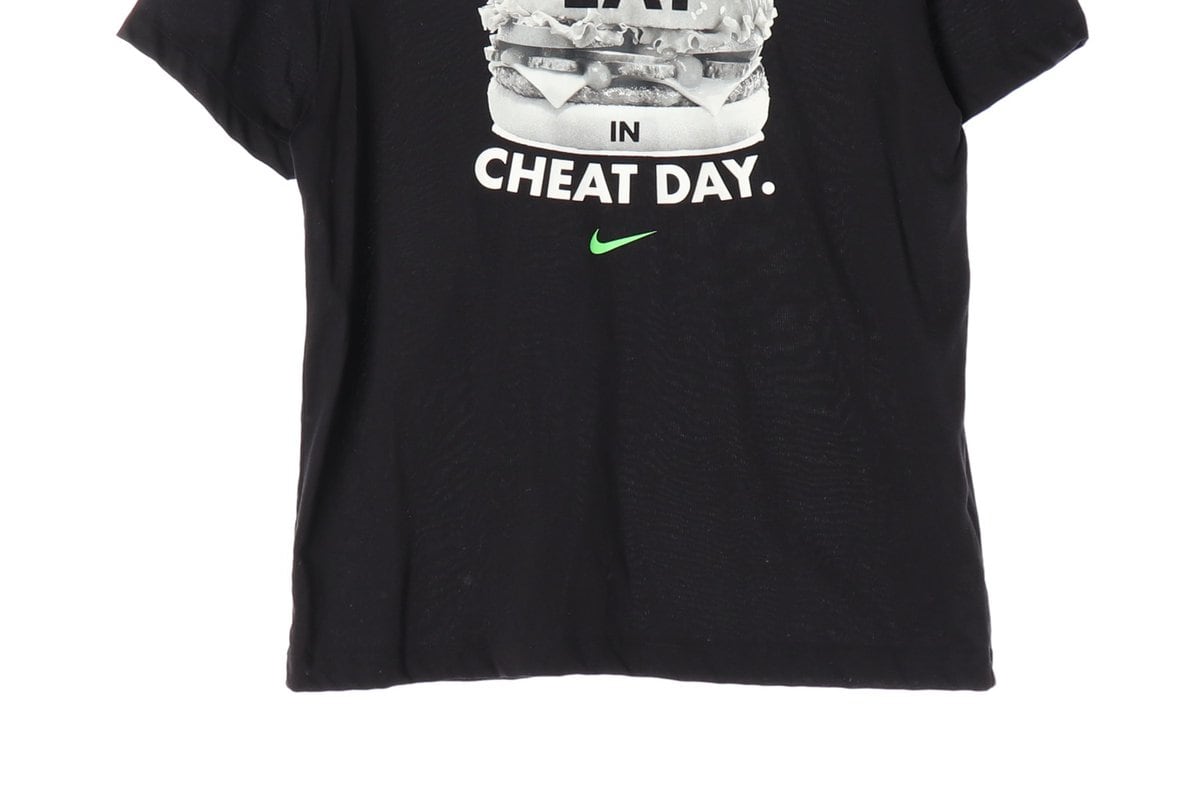 나이키 블랙 드라이핏 CHEAT DAY 프린팅 반팔 티셔츠 상세 이미지 4