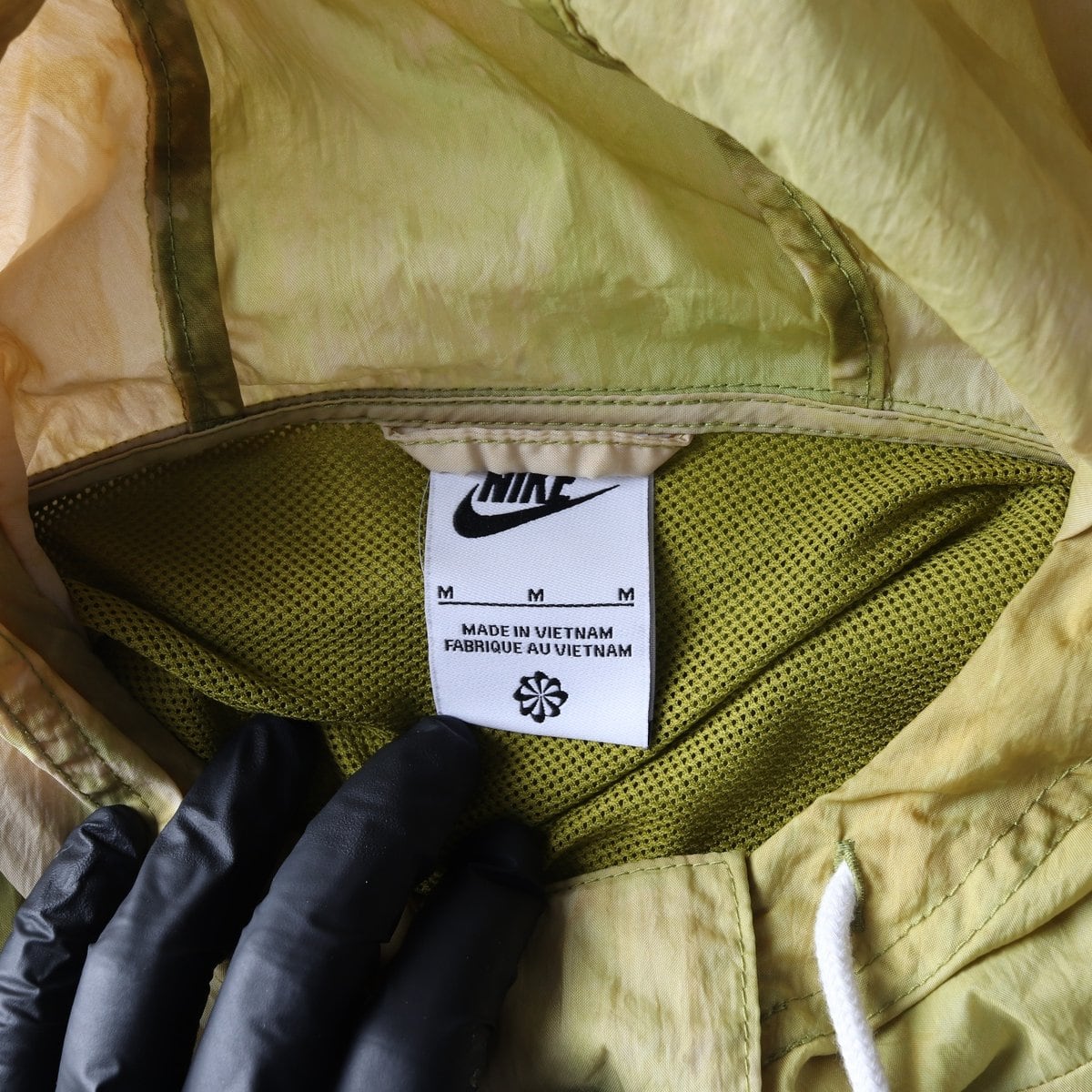 NIKE 나이키 그린 베이지 오버핏 아노락 바람막이 티셔츠 23SS 상세 이미지 5