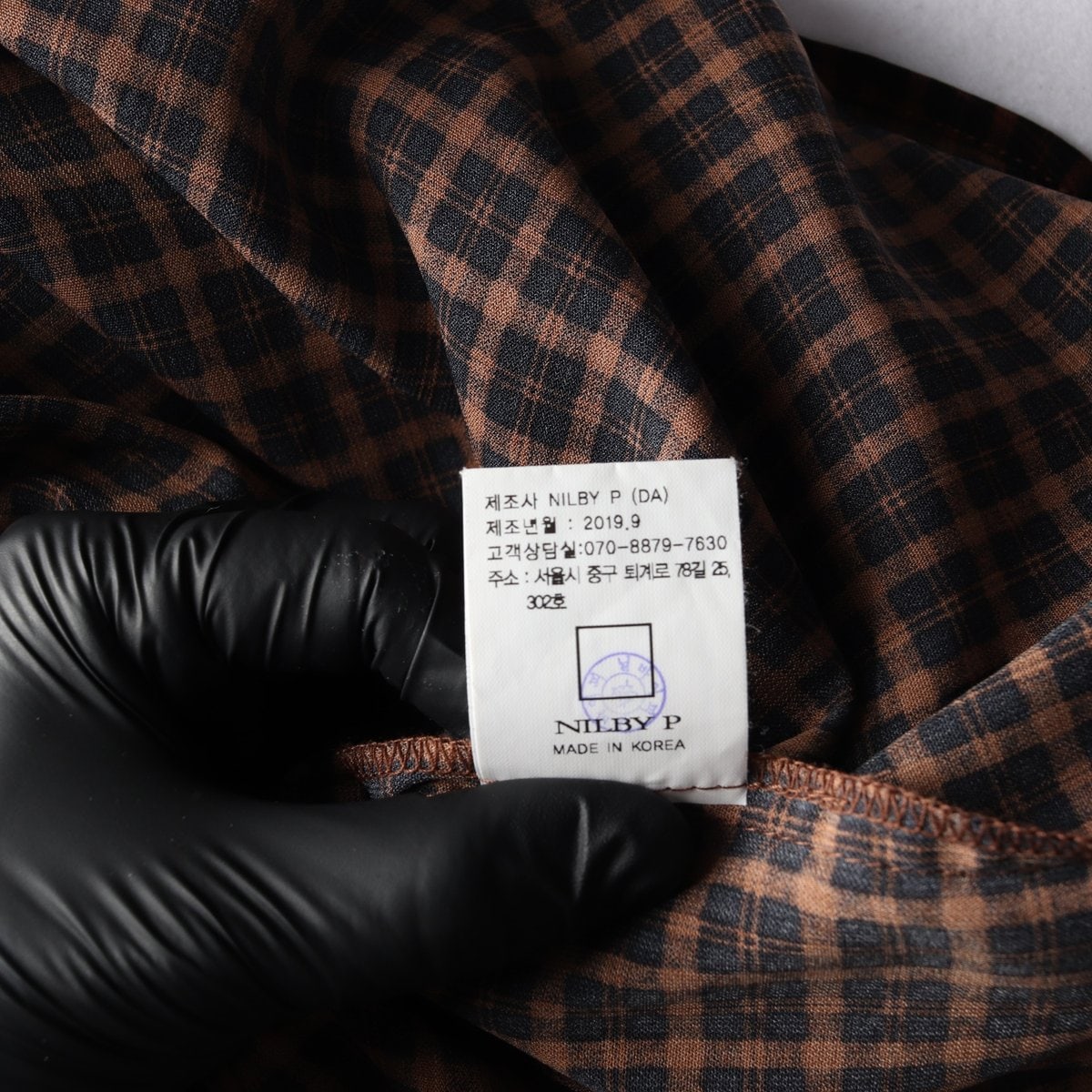 닐바이피 브라운 체크 루즈핏 라운드 긴팔 블라우스 이미지 7