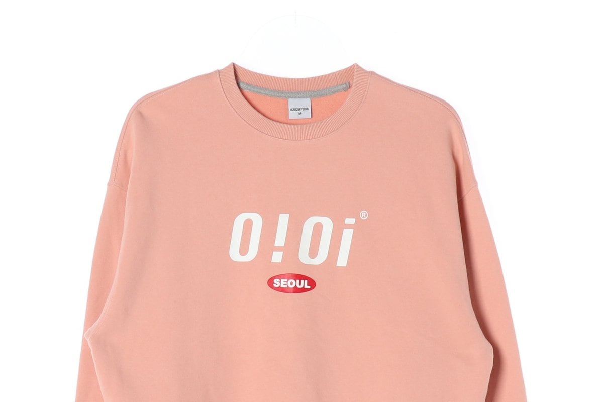 OIOI 오아이오아이 핑크 로고 프린팅 맨투맨 스웨트셔츠 상세 이미지 3