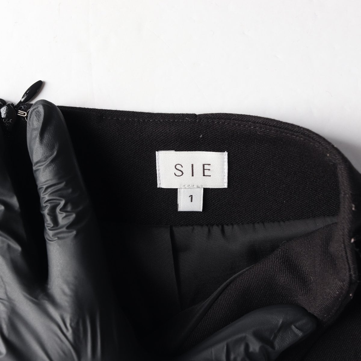 SIE 시에 블랙 베이직 A라인 미니 스커트 치마 상세 이미지 5