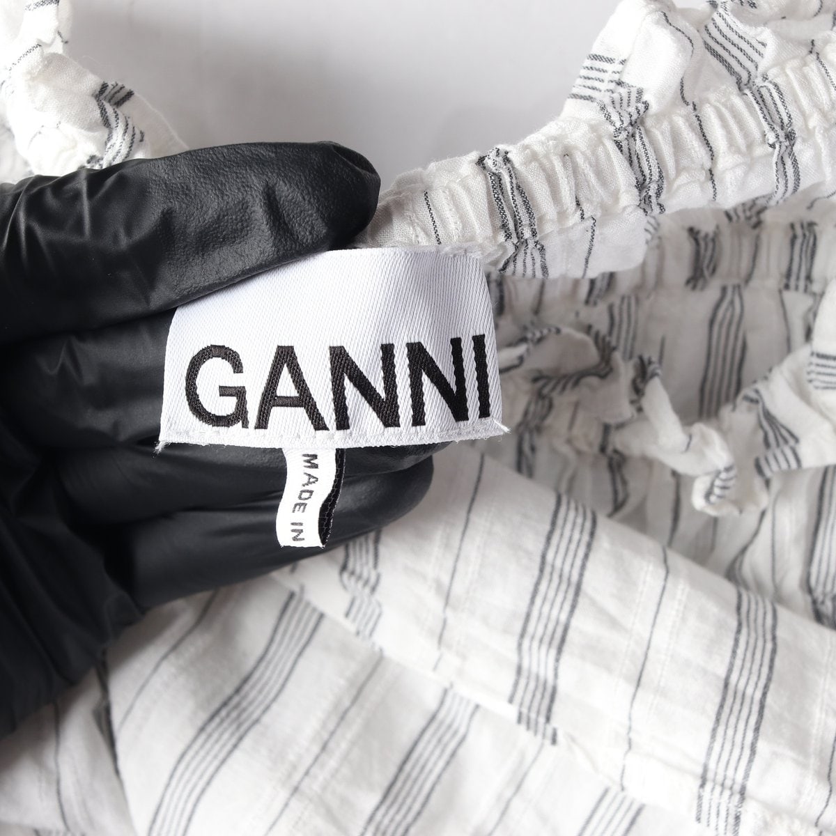 GANNI 가니 화이트 스틑라이프 리본 나시 뷔스티에 크롭 탑 블라우스  이미지 6