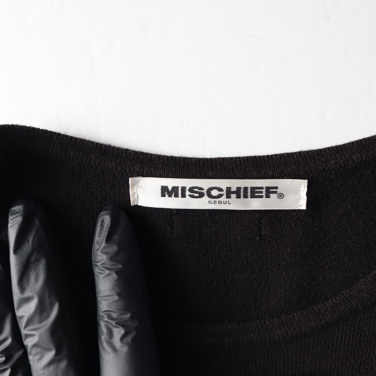 미스치프 블랙 로고 반팔 크롭 니트 M 상세 이미지 5