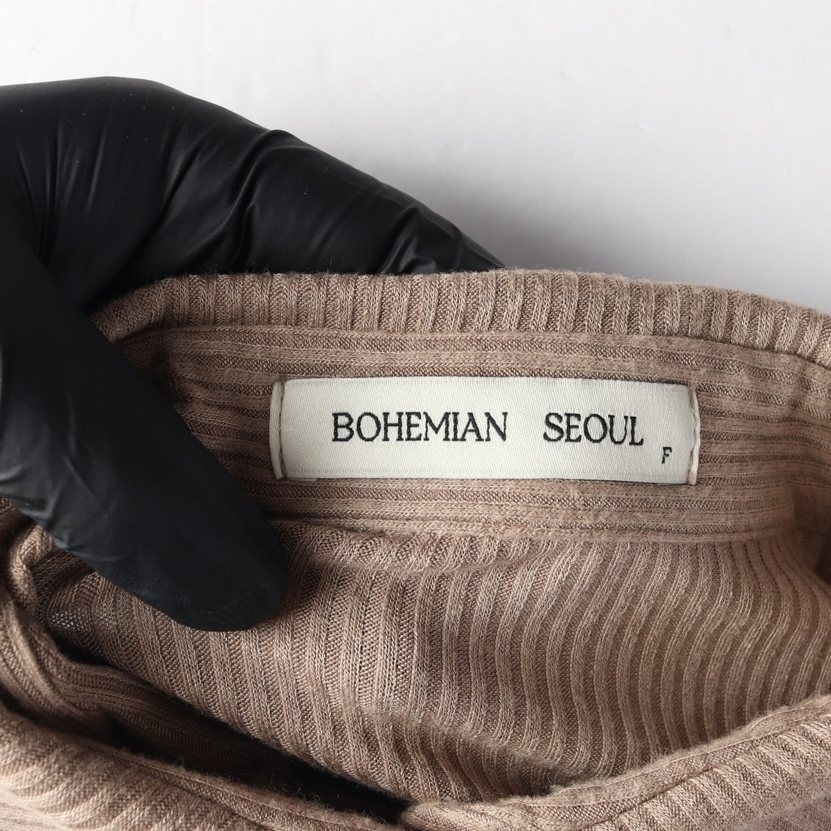 보헤미안서울 브라운 골지 카라 크롭 가디건 티셔츠 상세 이미지 6