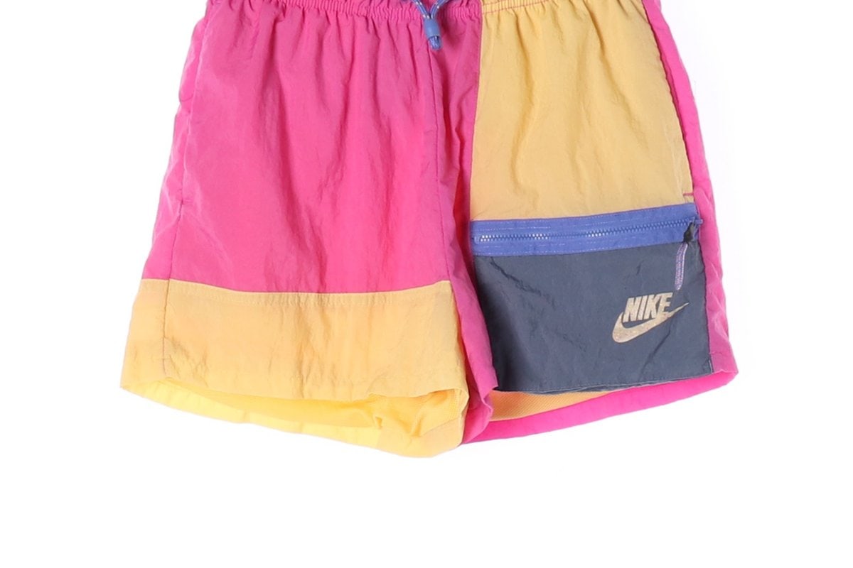 NIKE 나이키 핑크 옐로우 배색 유틸리티 포켓 밴딩 반바지 쇼츠 이미지 4