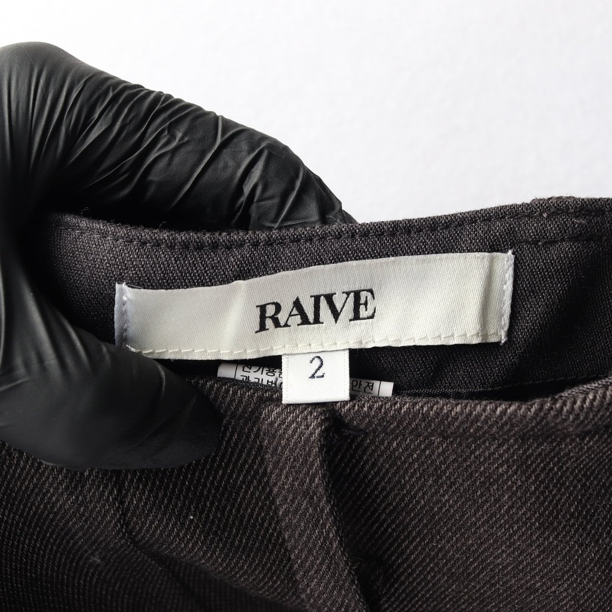 RAIVE 레이브 23FW 다크그레이 버튼 랩 롱 스커트 울 셋업 치마  상세 이미지 6