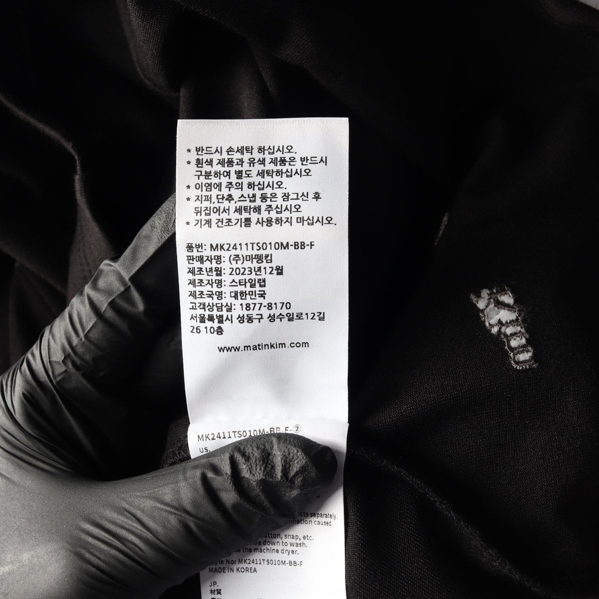 마뗑킴 24SS 블랙 로고 스티치 반팔 크롭 티셔츠 F 상세 이미지 7