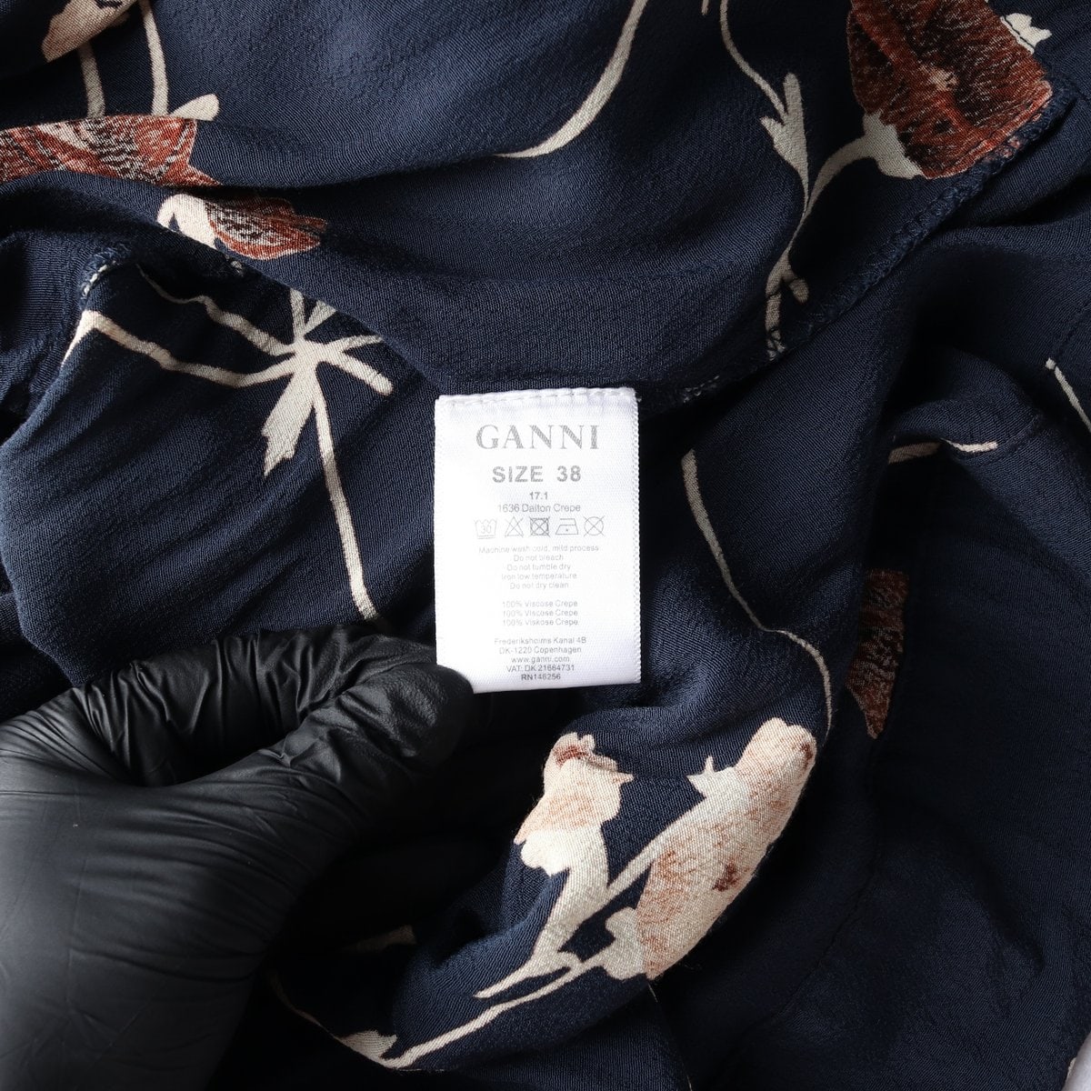 GANNI 가니 네이비 Dalton Crepe Kimono 로브 긴팔 블라우스  이미지 7