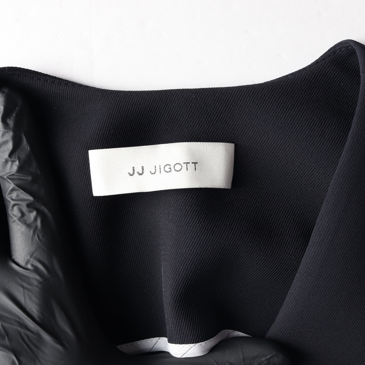 JJ 지고트 23SS 블랙 자수 포켓 더블 버튼 반팔 블레이저 여름 재킷 상세 이미지 5