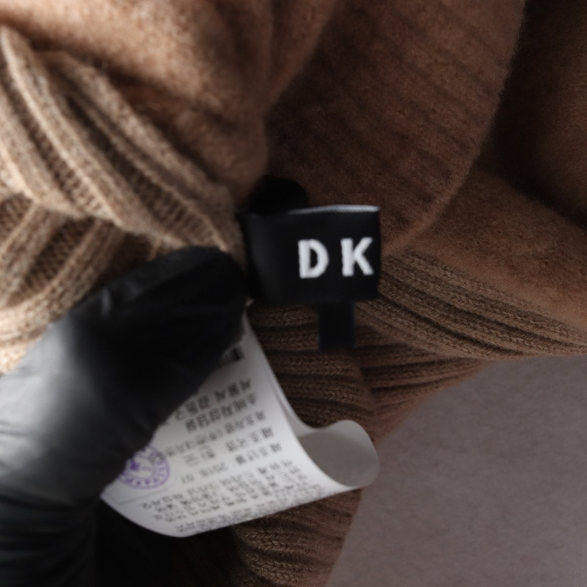 (새상품)DKNY 디케이앤와이 베이지 배색 울 니트 터틀넥 스웨터 XL 상세 이미지 5