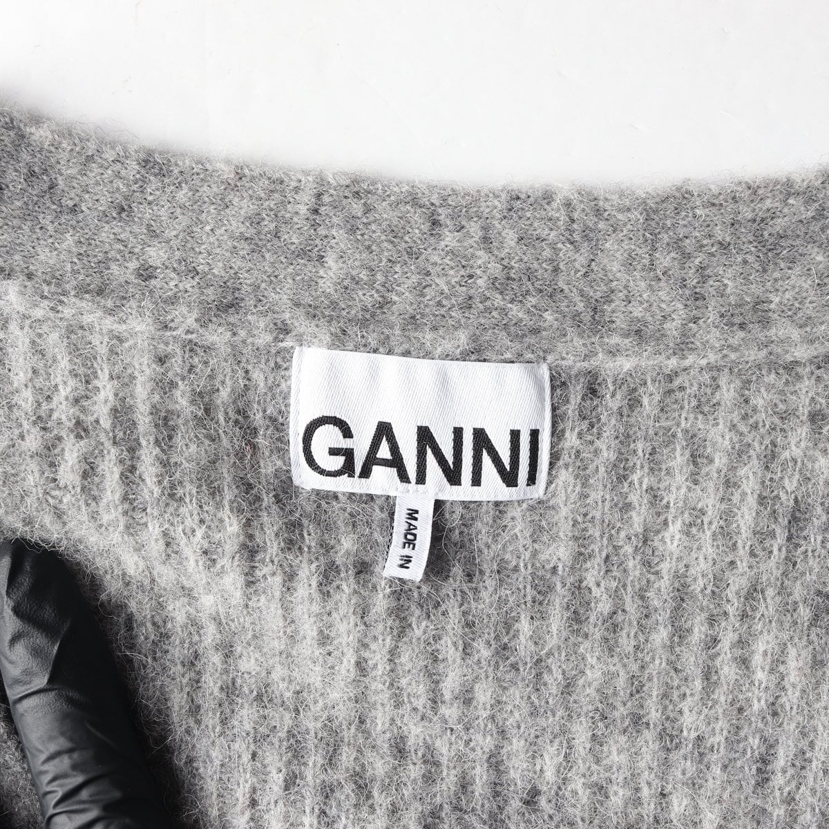 GANNI 가니 22FW 울 알파카 그레이 브이넥 니트 가디건 XS 상세 이미지 6