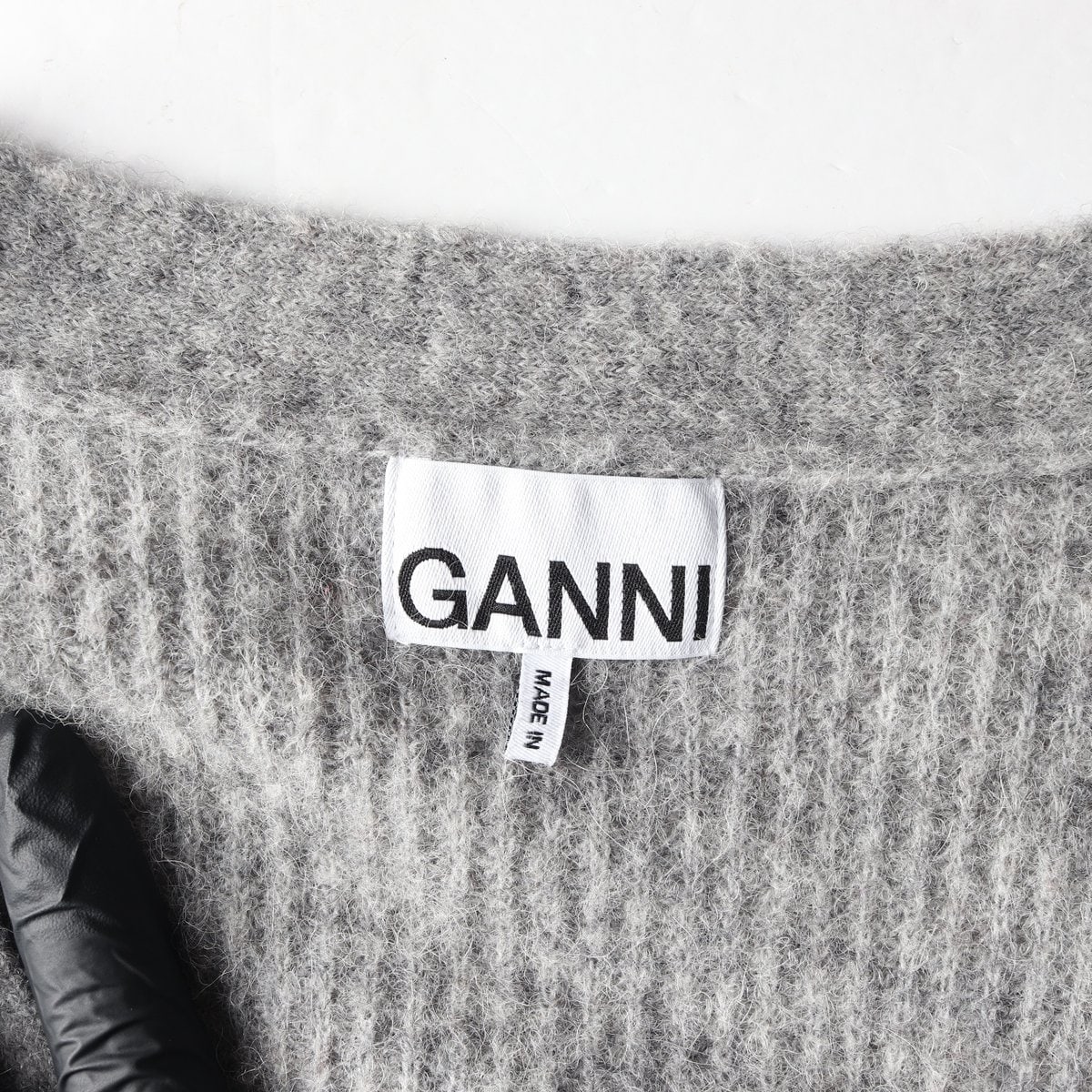 GANNI 가니 22FW 울 알파카 그레이 브이넥 니트 가디건 XS 이미지 6