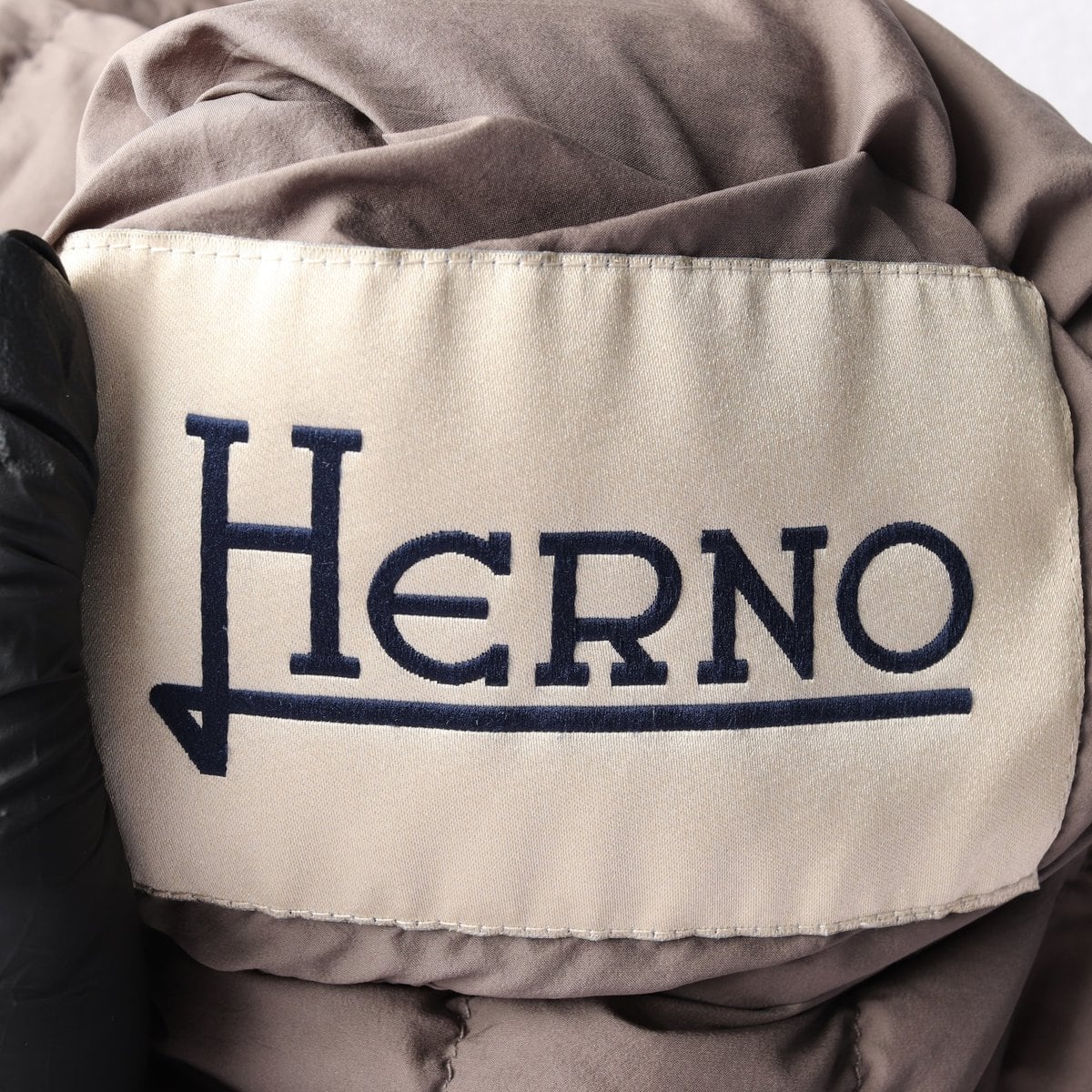 HERNO 에르노 구스다운 그린 하프넥 하프 경량 패딩 다운 재킷 상세 이미지 5