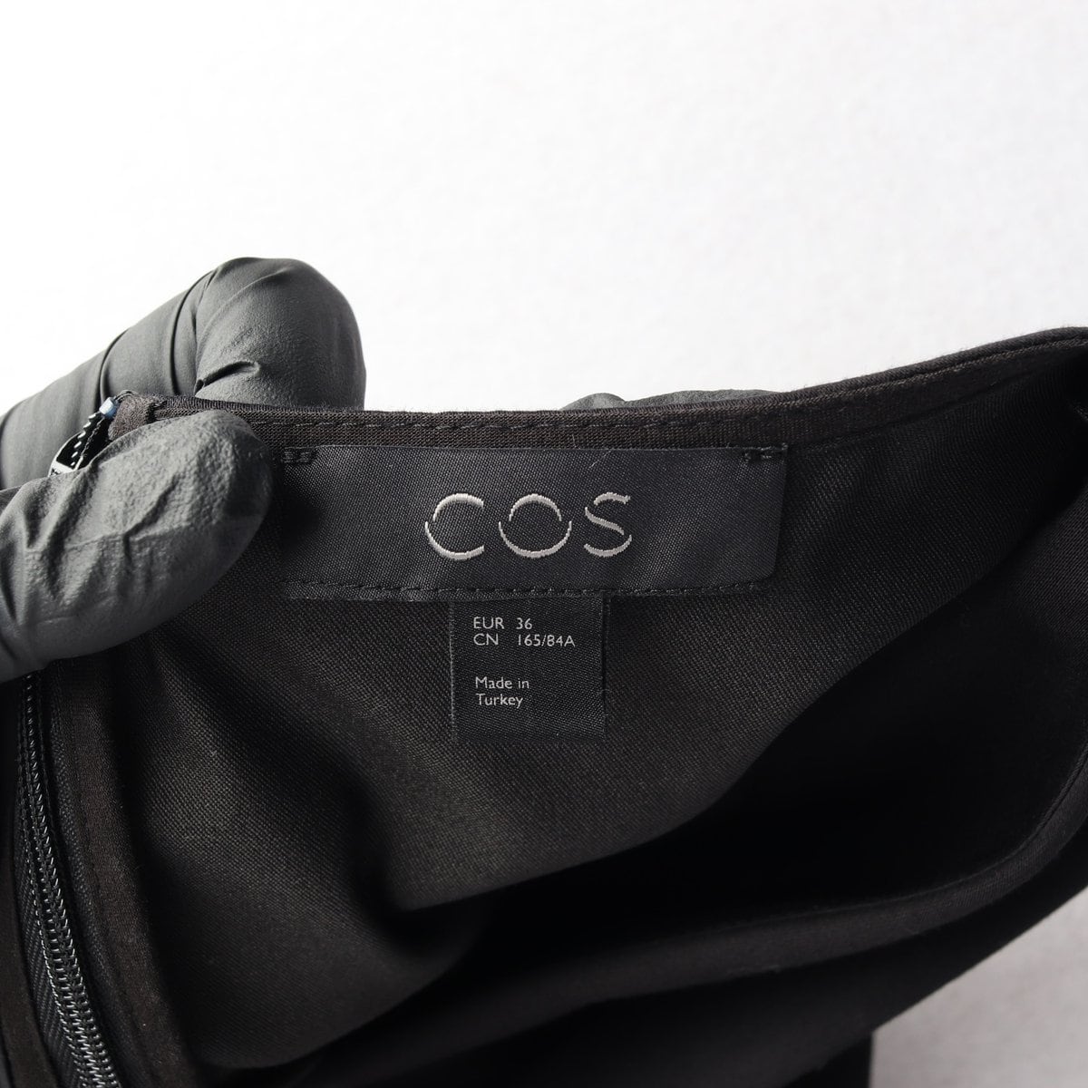 COS 코스 블랙 코튼 나일론 브이넥 긴팔 원피스 베이직 드레스  상세 이미지 5