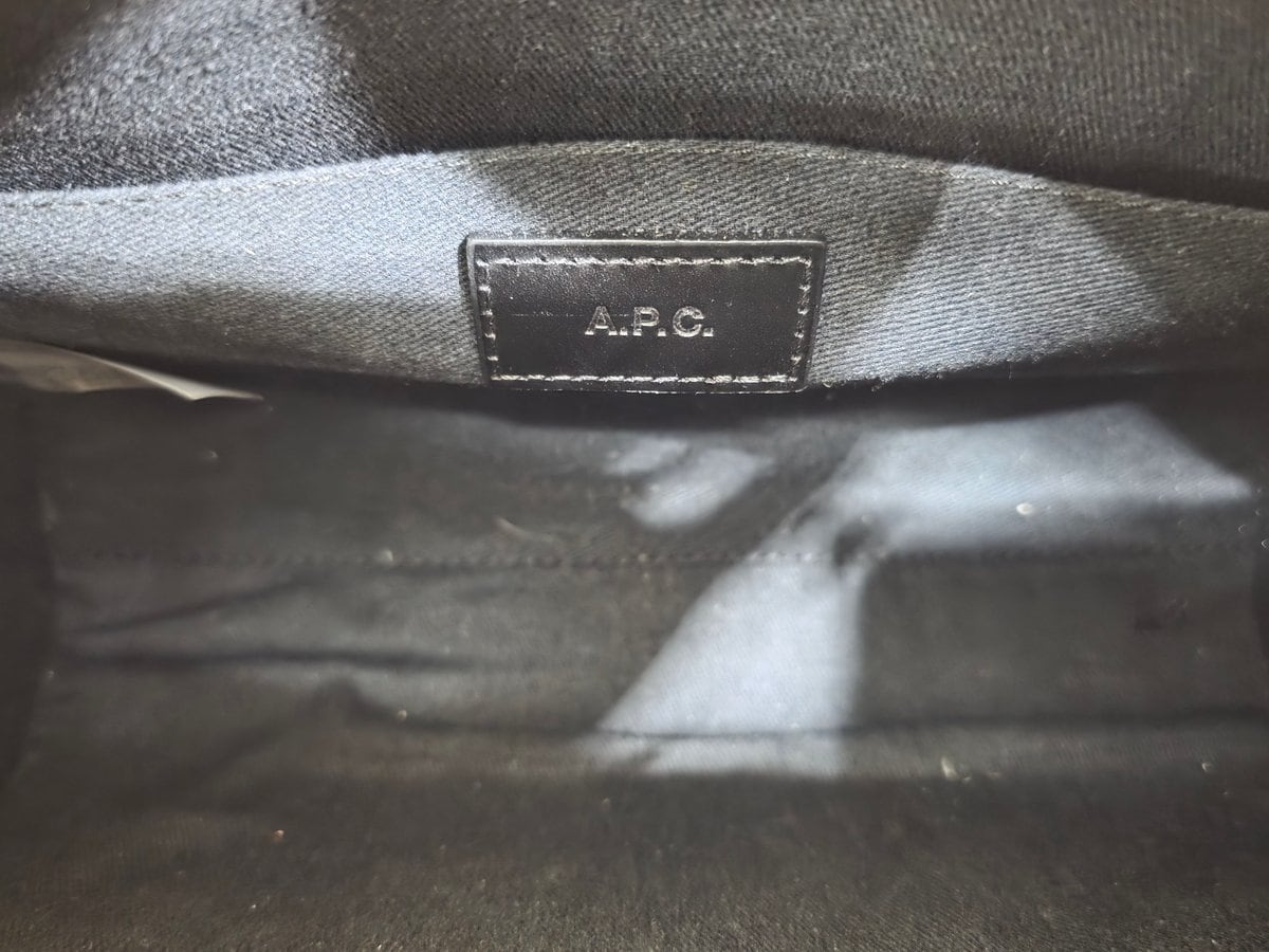 APC 아페쎄 데미룬 하프문백 미니백 크로스백 블랙 상세 이미지 8