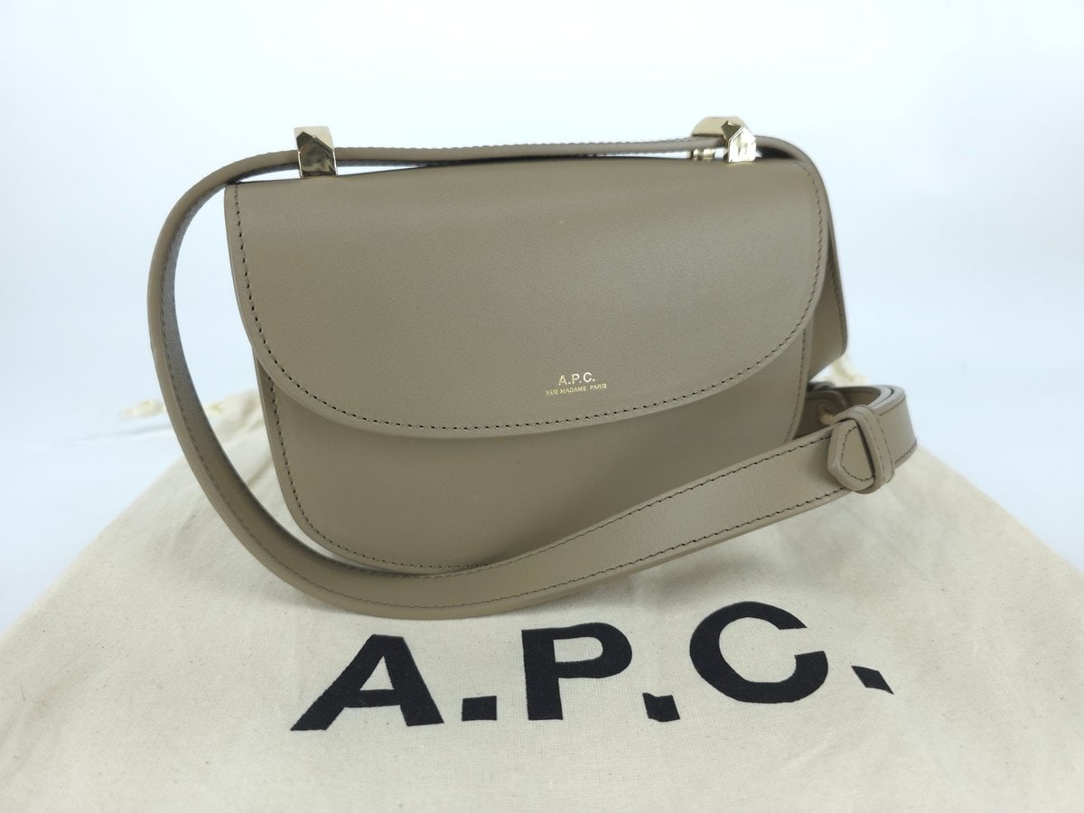 APC 아페쎄  제네바 여성 크로스백 그레이지 이미지 1