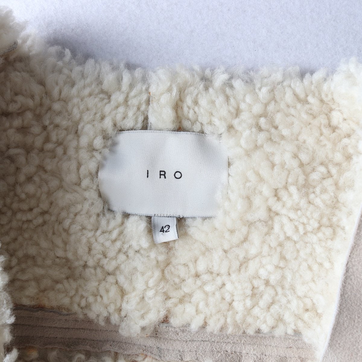 IRO 이로 램스킨 양털 무스탕 베스트 퍼 조끼 라이트베이지  이미지 6