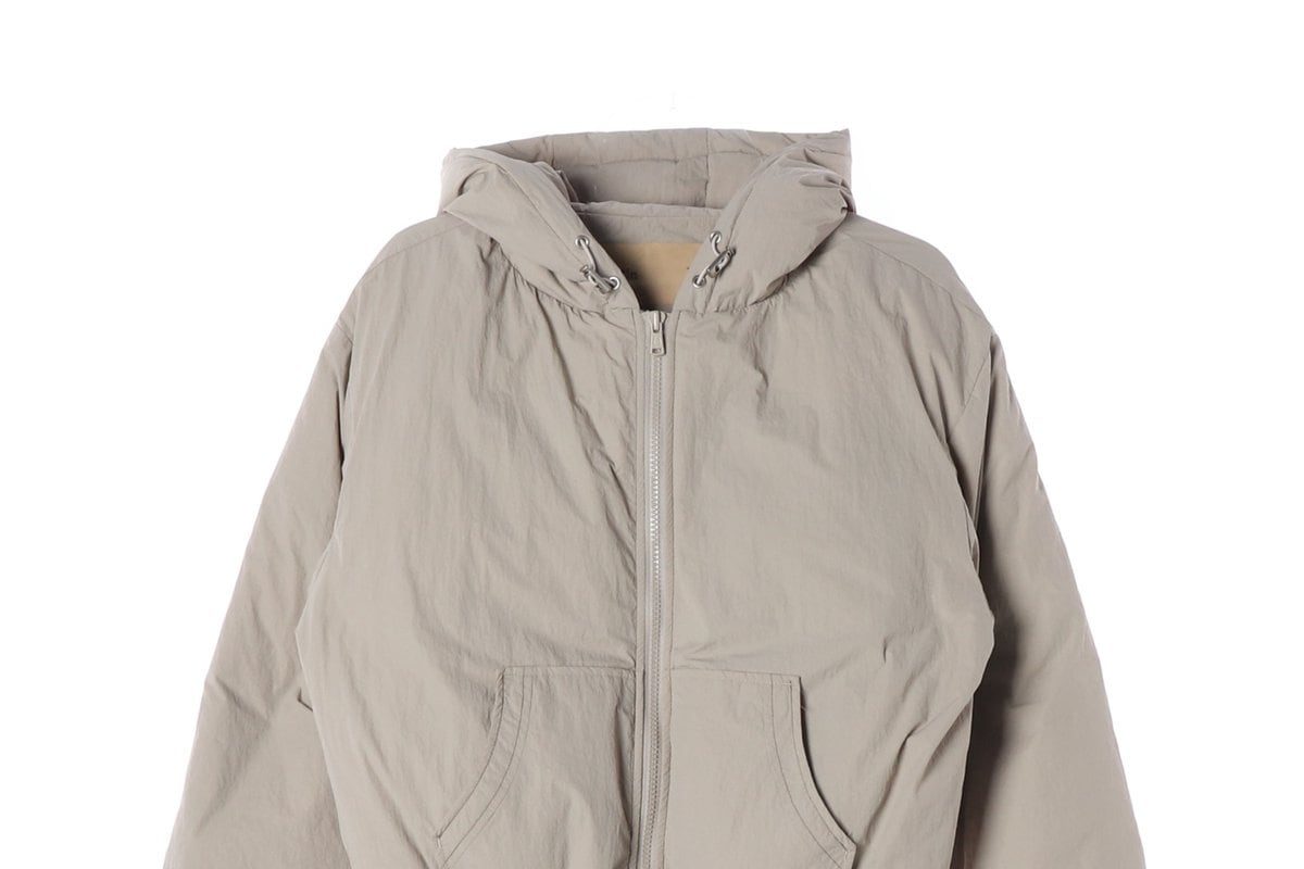 마뗑킴 22FW 백로고 덕다운 크롭 후드 다운 재킷 숏 패딩 베이지 상세 이미지 4