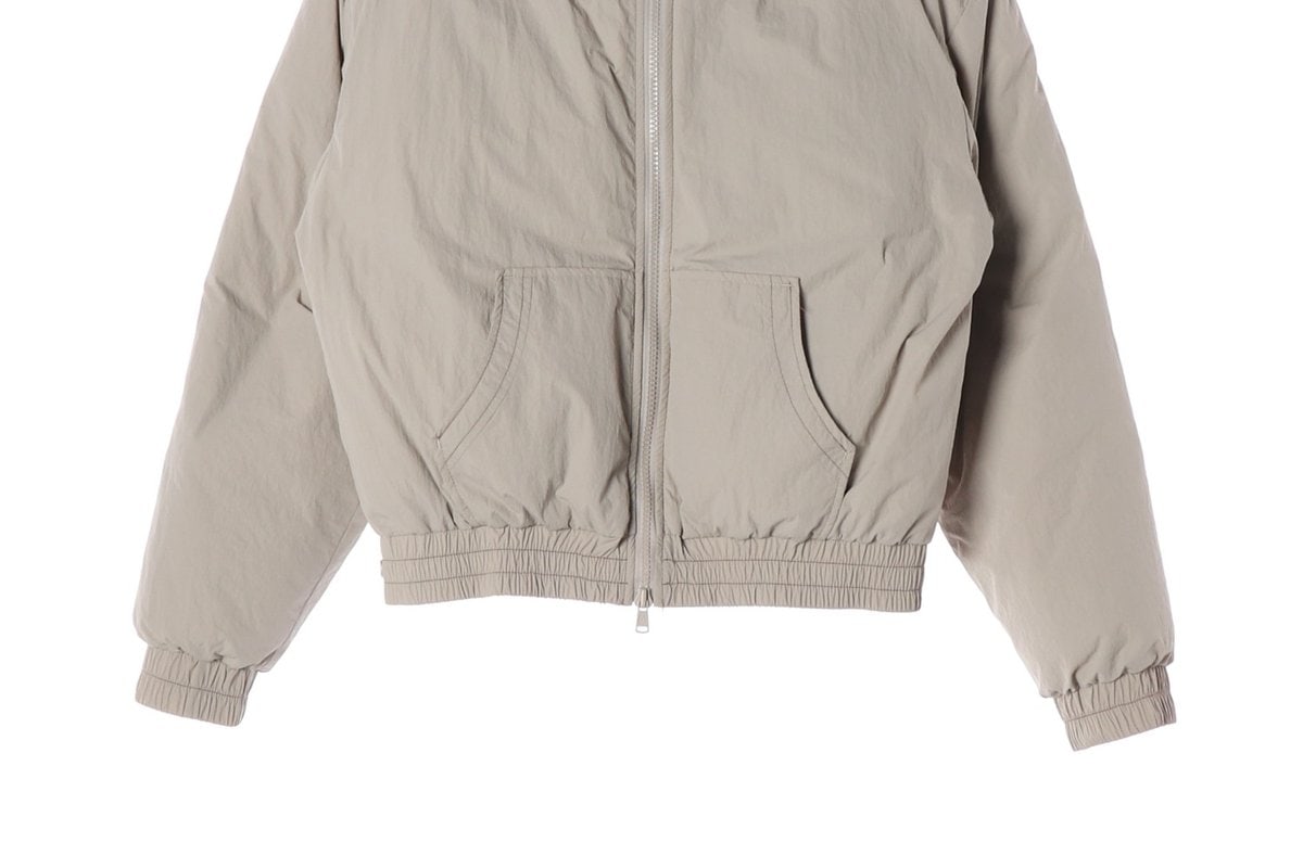 마뗑킴 22FW 백로고 덕다운 크롭 후드 다운 재킷 숏 패딩 베이지 이미지 5