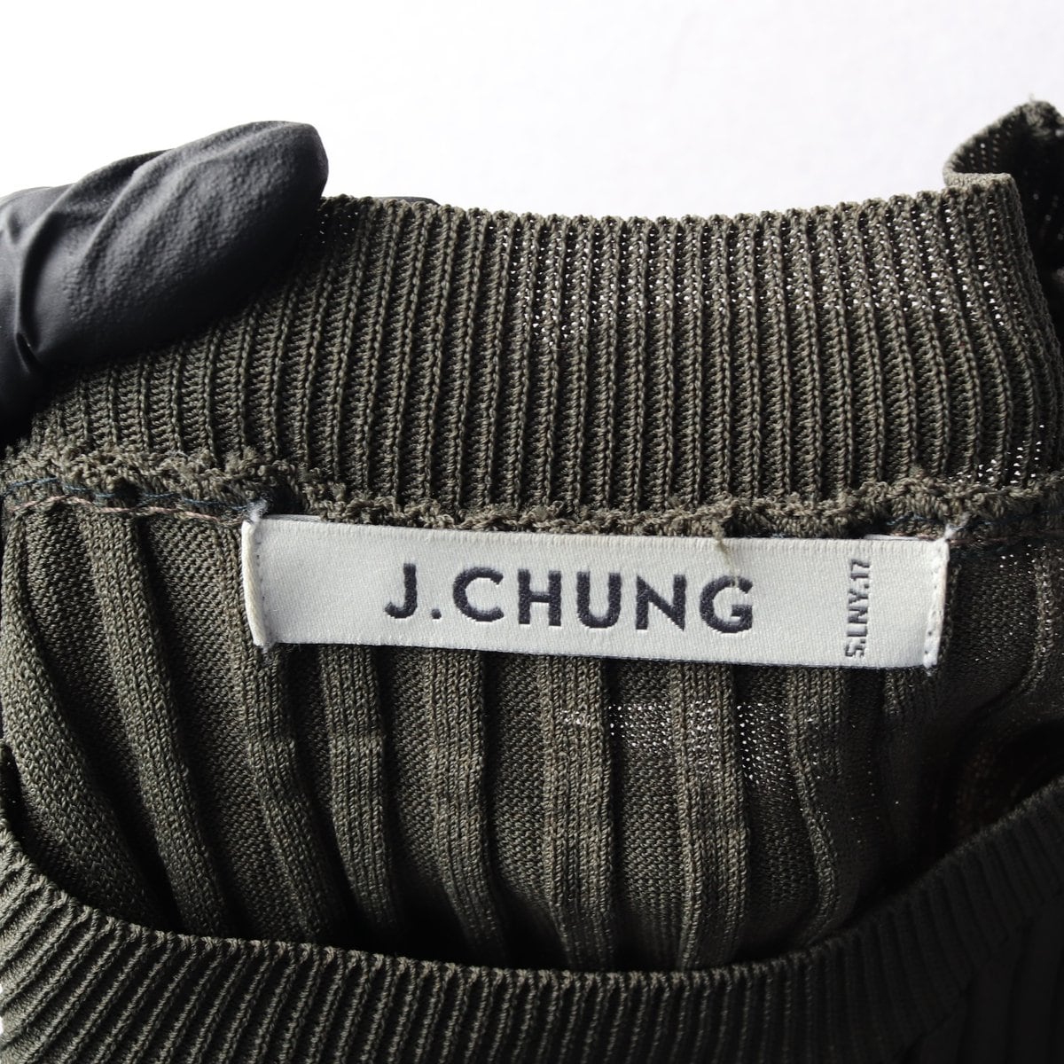 제이청 22FW LUTON 루턴 니트 탑 골지 롱 슬리브 긴팔 티셔츠 카키  상세 이미지 6