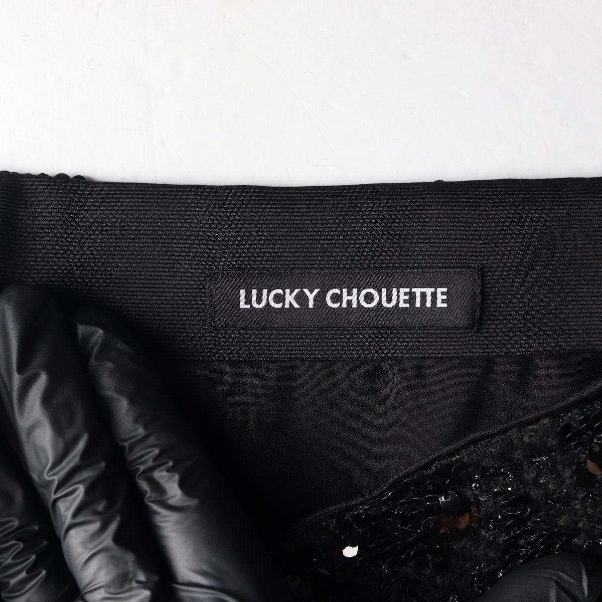 럭키슈에뜨 24FW 스팽글 미니 스커트 치마 블랙 이미지 5