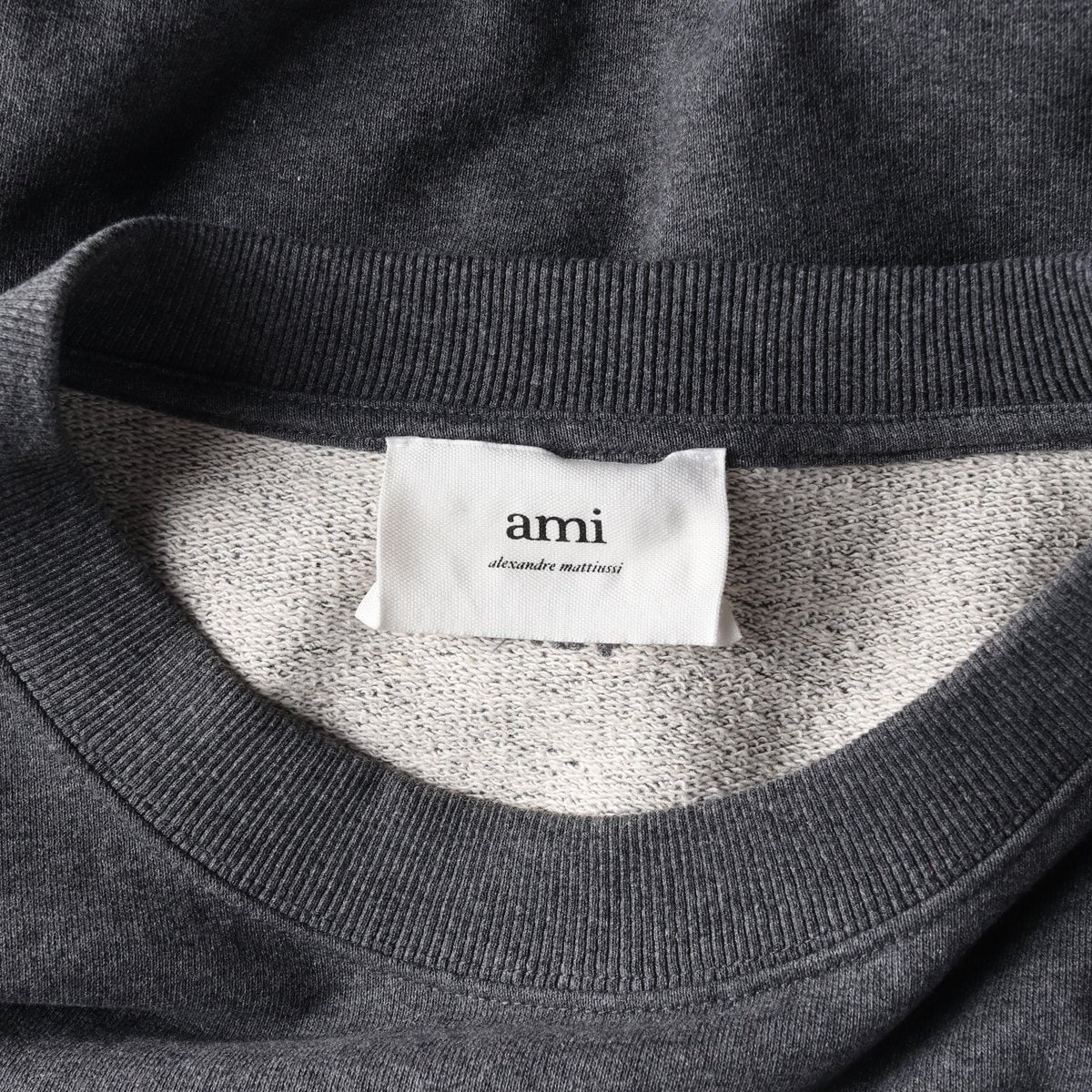 ami 아미 하트 로고 패치 스웨트셔츠 맨투맨 차콜  이미지 5