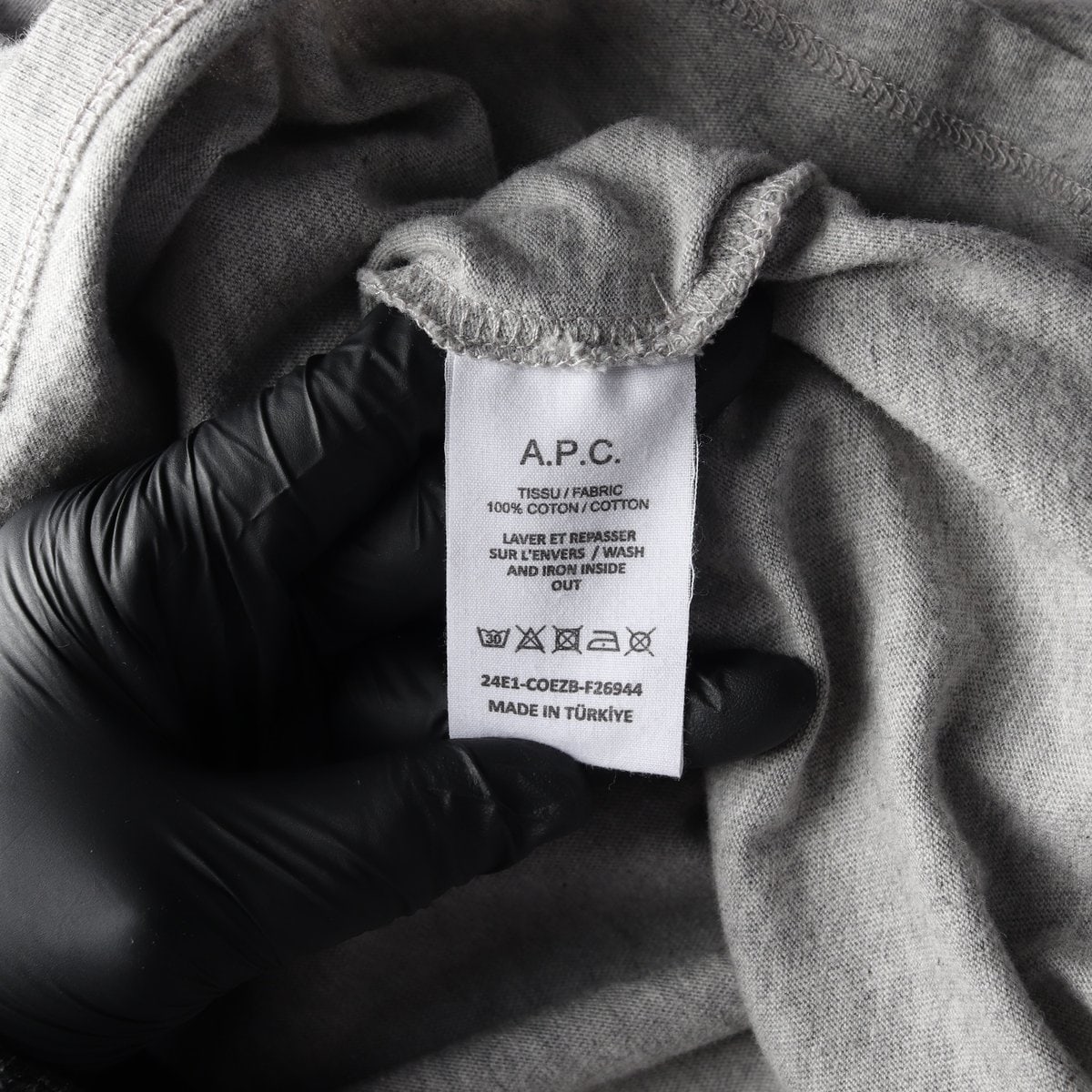 아페쎄 24SS V.P.C. 로고 프린트 코튼 반팔 티셔츠 이미지 4