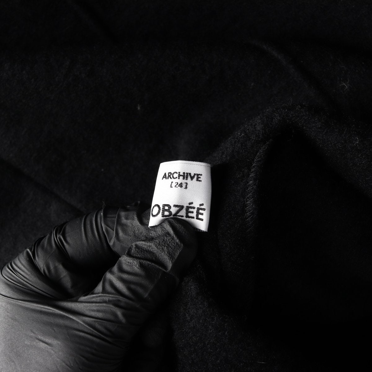 오브제 22FW 진주 모크넥  울 니트 모직 블라우스 블랙  이미지 3