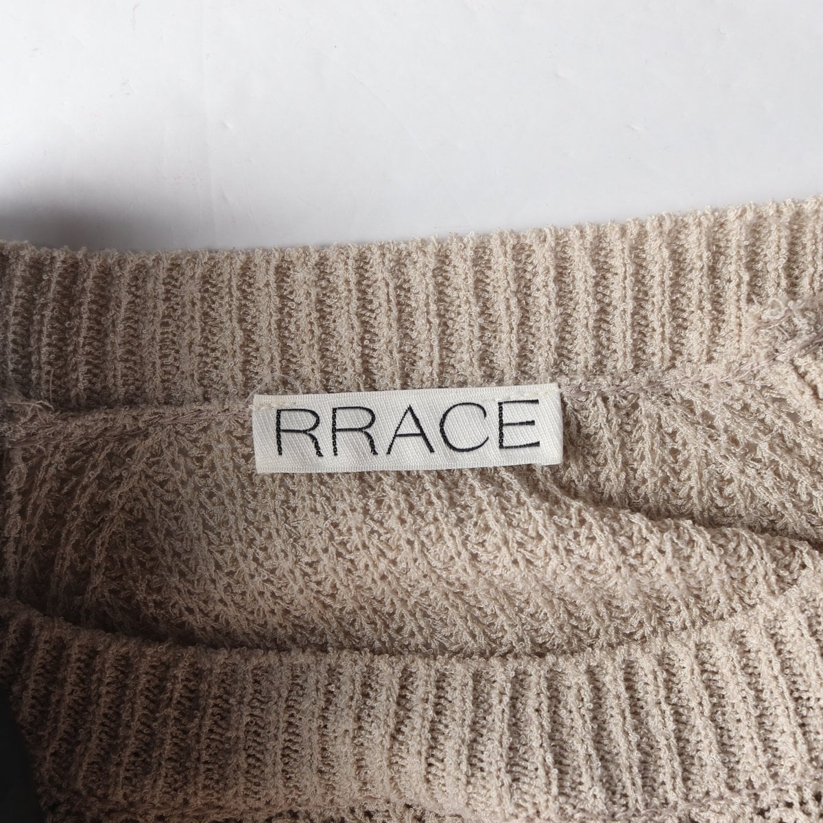 레이스 RRACE 라운드 롱 니트 스웨터 베이지  상세 이미지 3