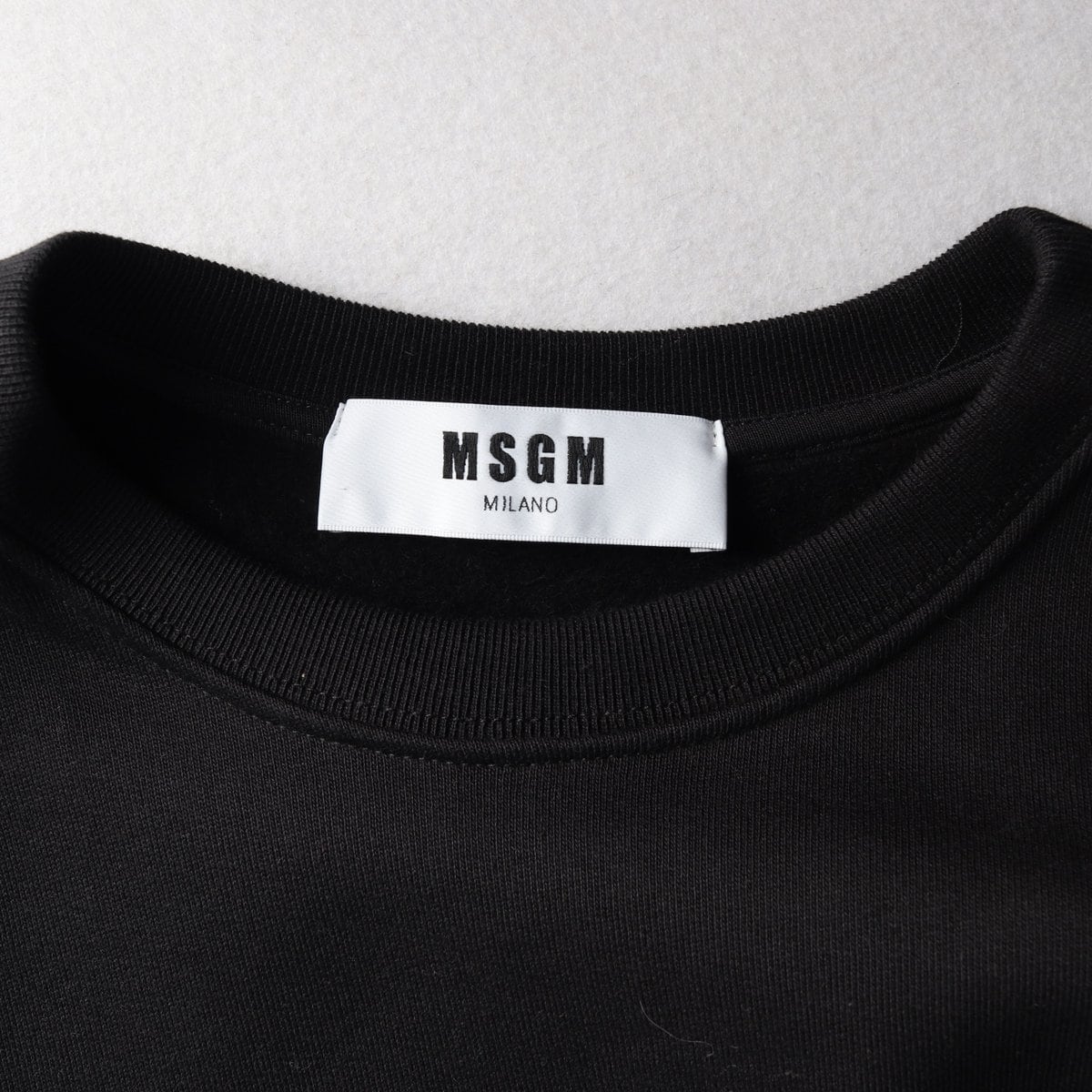 MSGM 엠에스지엠 스퀘어 로고 프린팅 기모 맨투맨 스웨트셔츠 블랙 상세 이미지 3