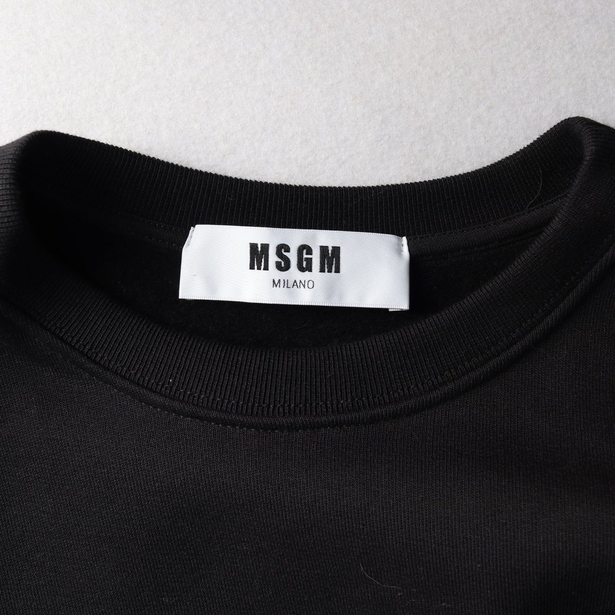 MSGM 엠에스지엠 스퀘어 로고 프린팅 기모 맨투맨 스웨트셔츠 블랙 이미지 3