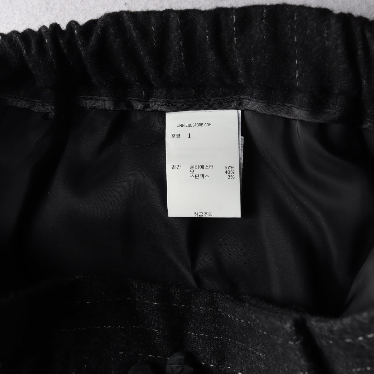아모멘토 23FW 스트라이프 가르송 숏팬츠 하프팬츠 반바지 블랙  상세 이미지 4