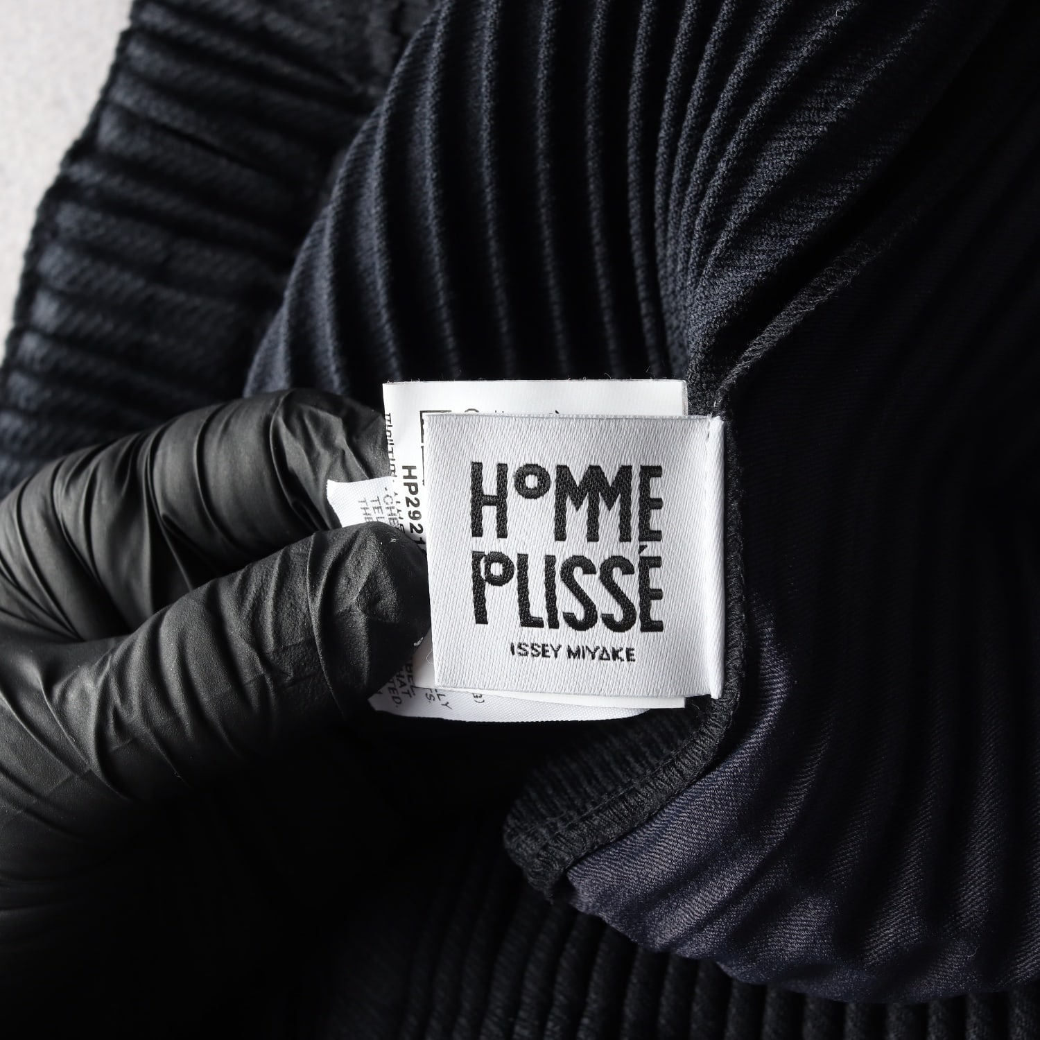옴므 플리세 이세이 미야케 22FW 플리츠 팬츠 네이비  이미지 3