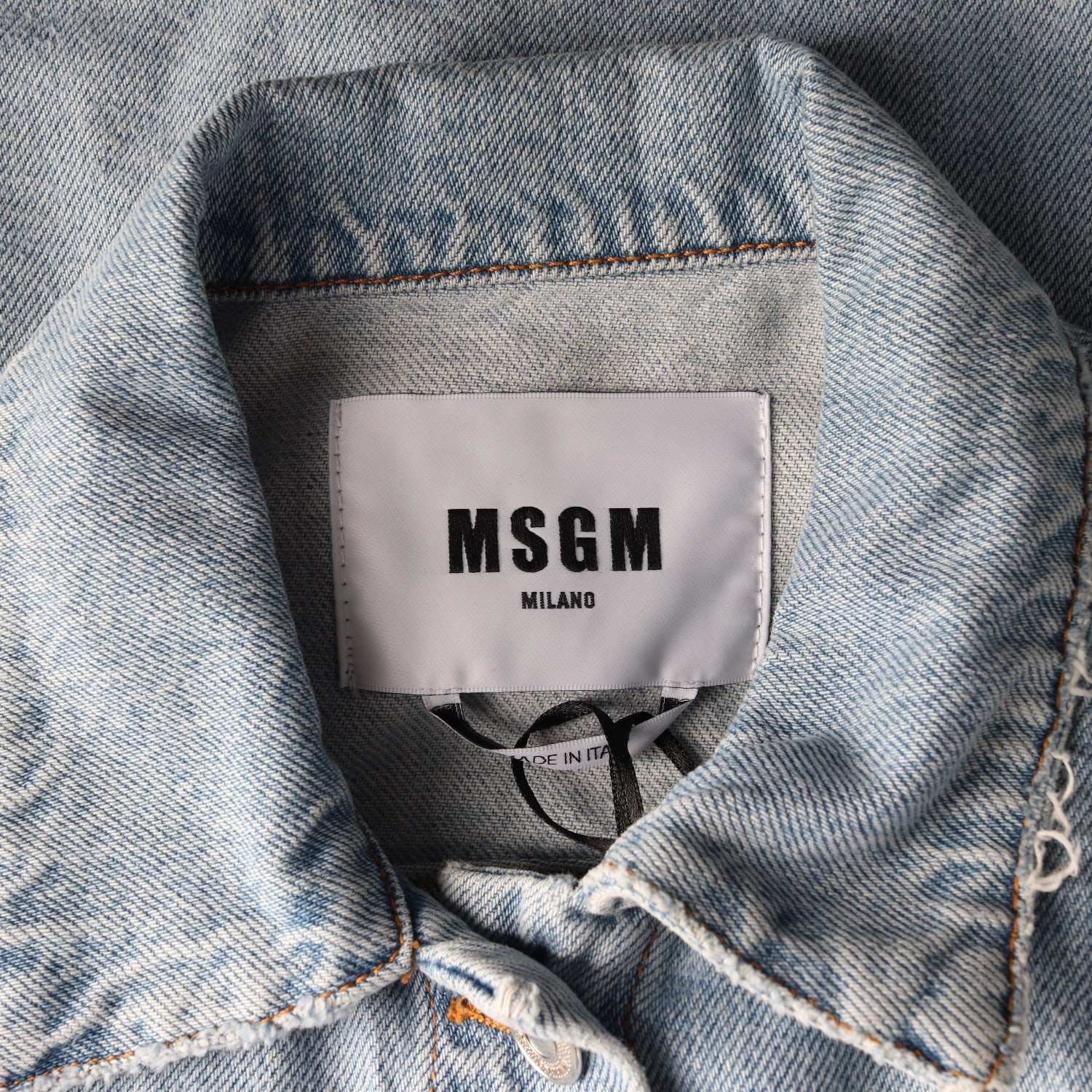 (새상품)엠에스지엠 MSGM 스프레이 프린팅 데미지 청자켓 데님 재킷  S 이미지 3