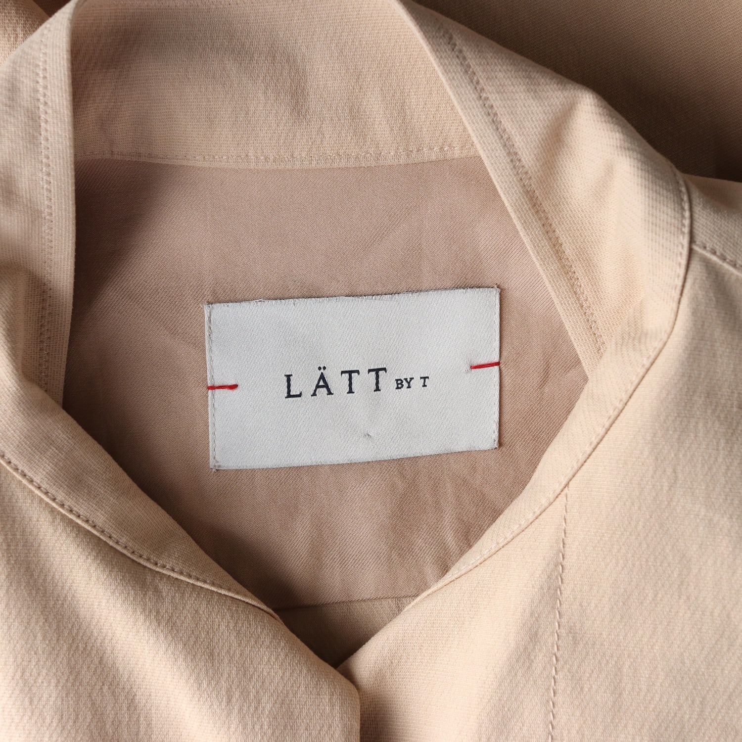 래트바이티 LATT 오버핏 하프넥 아웃포켓 싱글 롱 트렌치코트 베이지  이미지 3