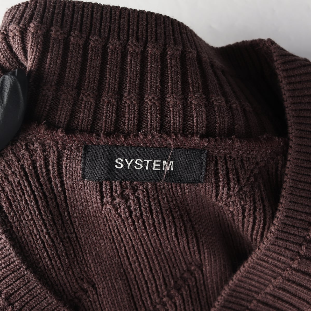 시스템 22FW 케이블 브이넥 니트 스웨터 브라운 상세 이미지 3