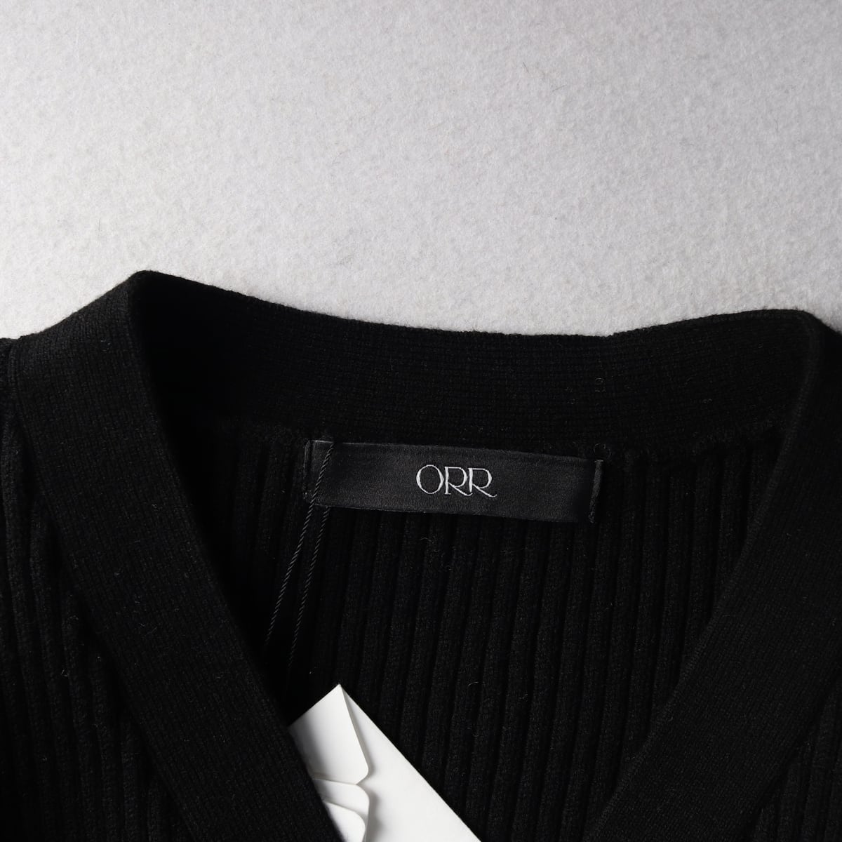 (새상품)오르 23FW 아워글래스 울 블렌드 퍼프 가디건 블랙 상세 이미지 3