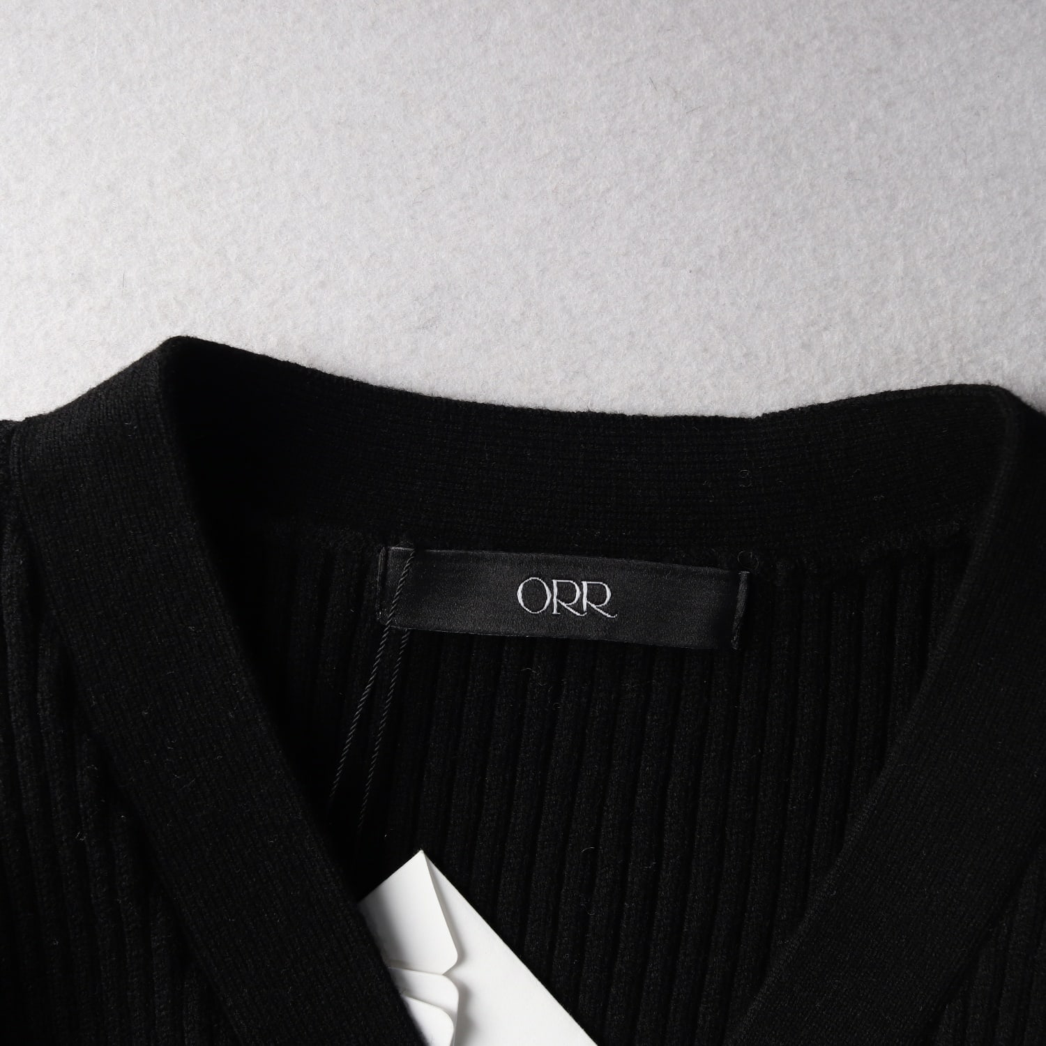 (새상품)오르 23FW 아워글래스 울 블렌드 퍼프 가디건 블랙 이미지 3