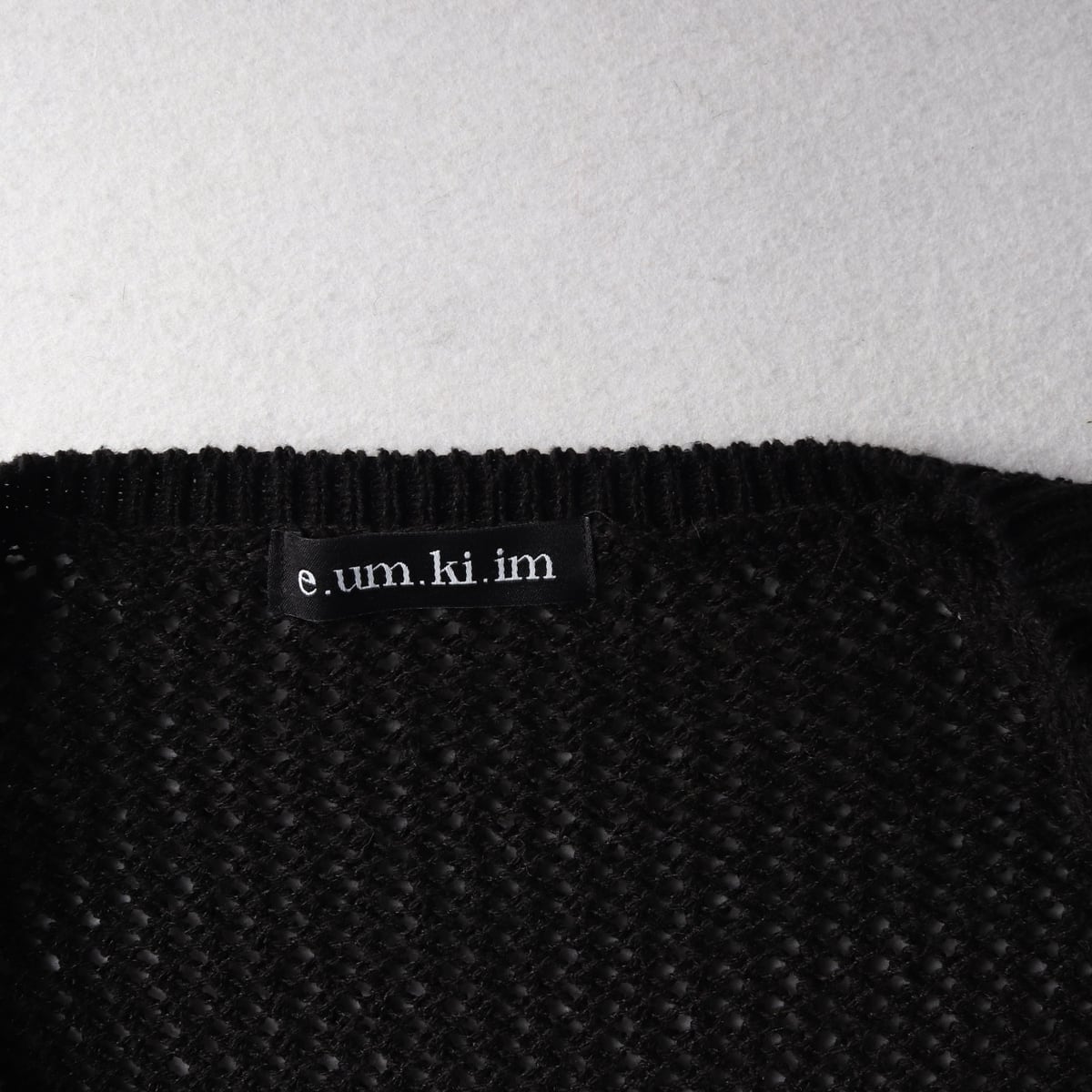 으음키임 EMKM 24SS 니트 볼레로 가디건 블랙 상세 이미지 3