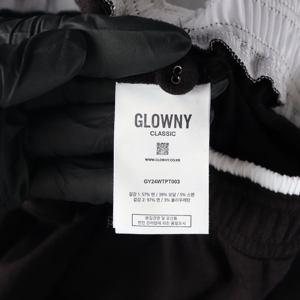 글로니 24FW G 모달 버튼 팬츠 로고 패치 와이드 밴딩 바지 블랙 상세 이미지 4