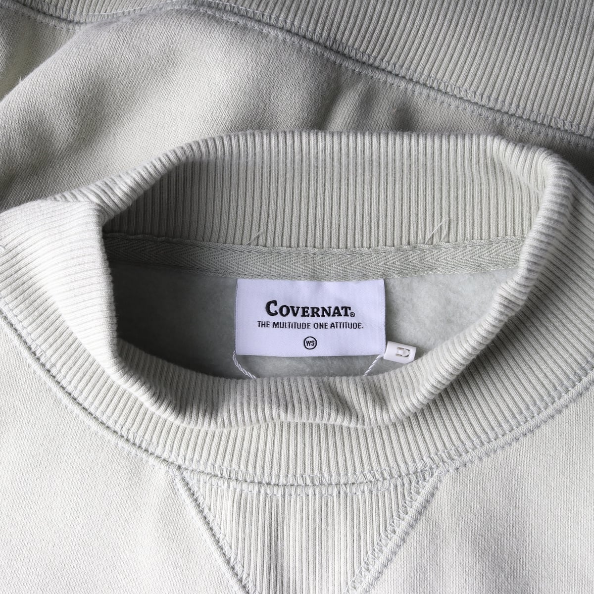 (새상품) 커버낫 22FW 크롭 C 로고 모크넥 맨투맨 기모 스웨트셔츠 그린 상세 이미지 3