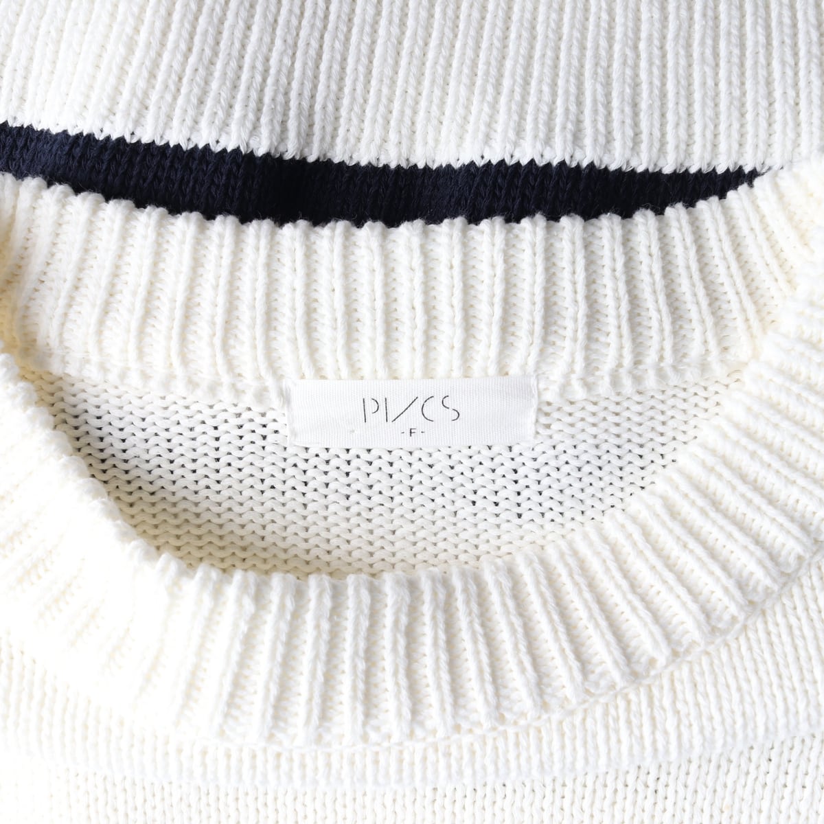 프븏스 PVCS 23FW 스트라이프 니트 스웨터 상세 이미지 3