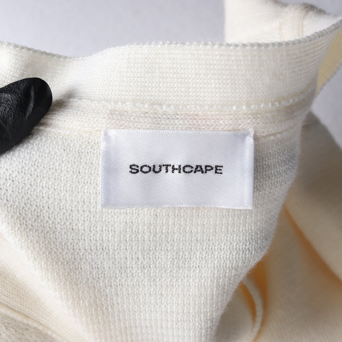 사우스케이프 25SS 16 로고 자수 가디건 상세 이미지 3