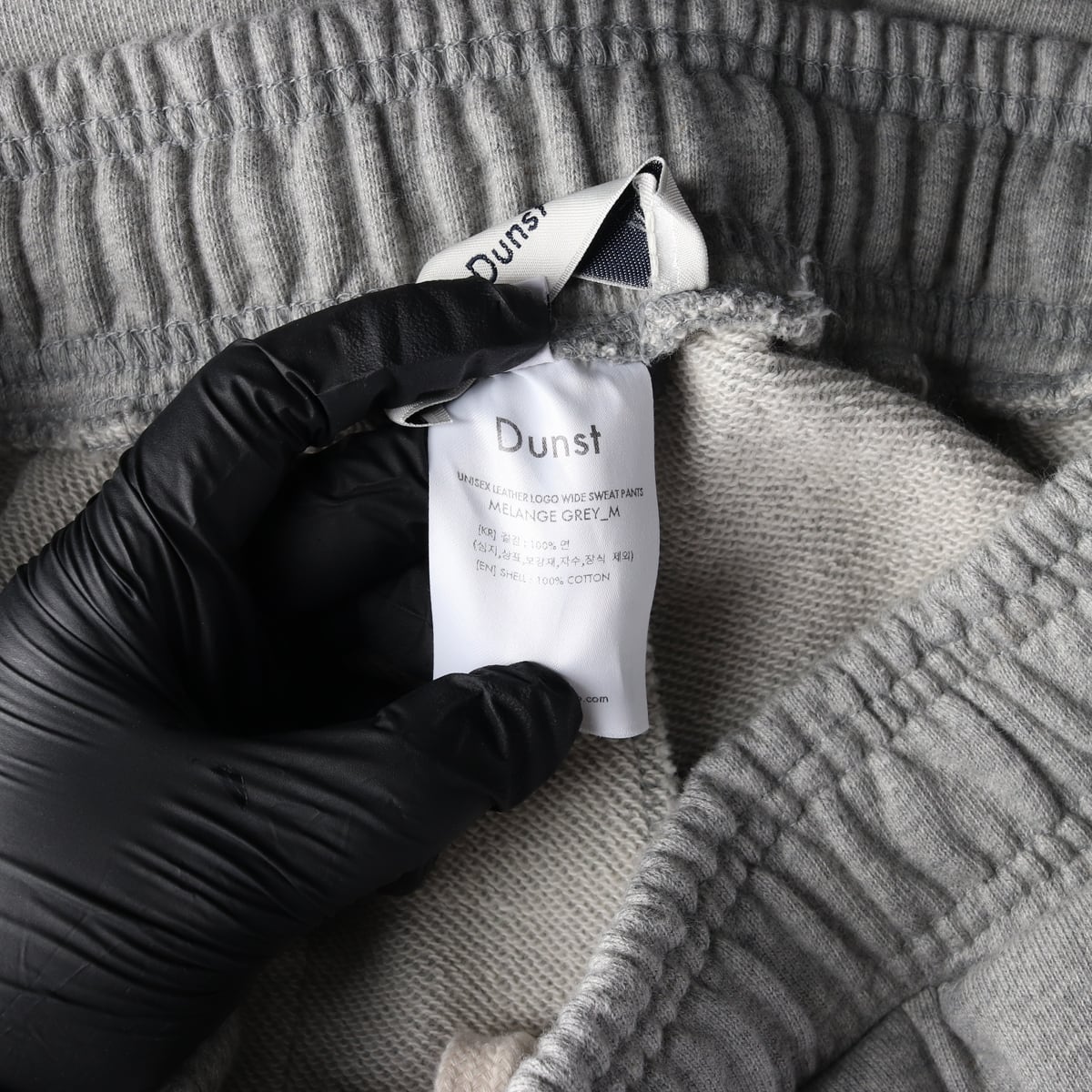 던스트 23FW 유니섹스 레더 로고 와이드 스웨트 팬츠 멜란지그레이 상세 이미지 4