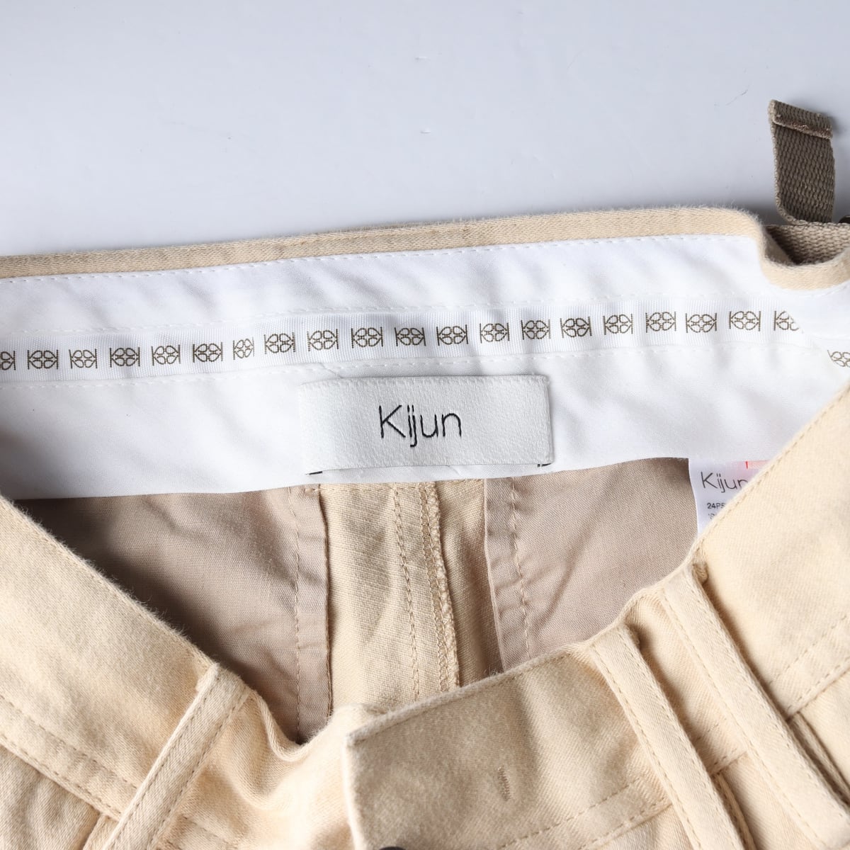 기준 24FW 소피 카고 팬츠 와이드 바지 베이지  상세 이미지 3