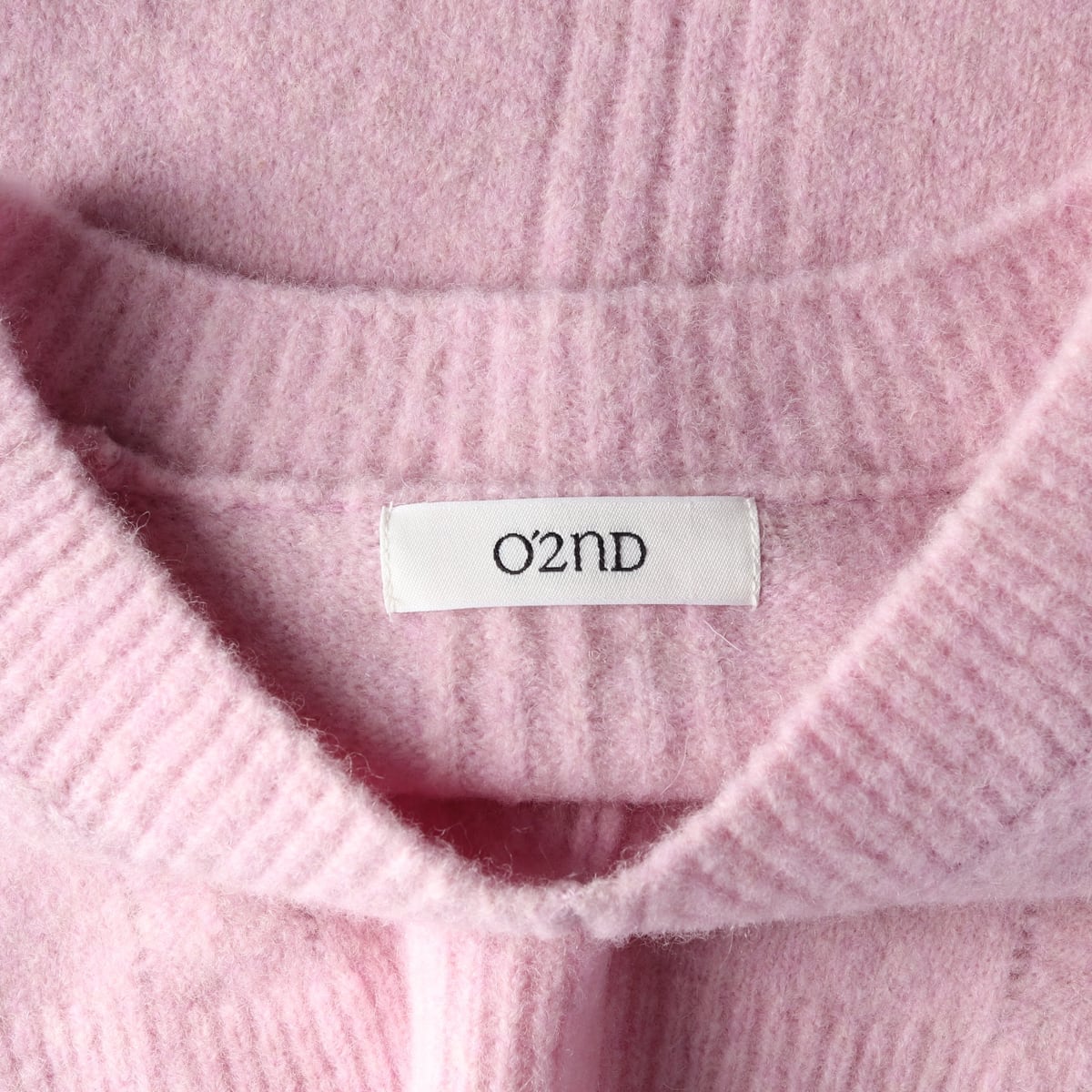 오즈세컨 24FW 울 블렌드 브이넥 니트 스웨터 라이트핑크 상세 이미지 3