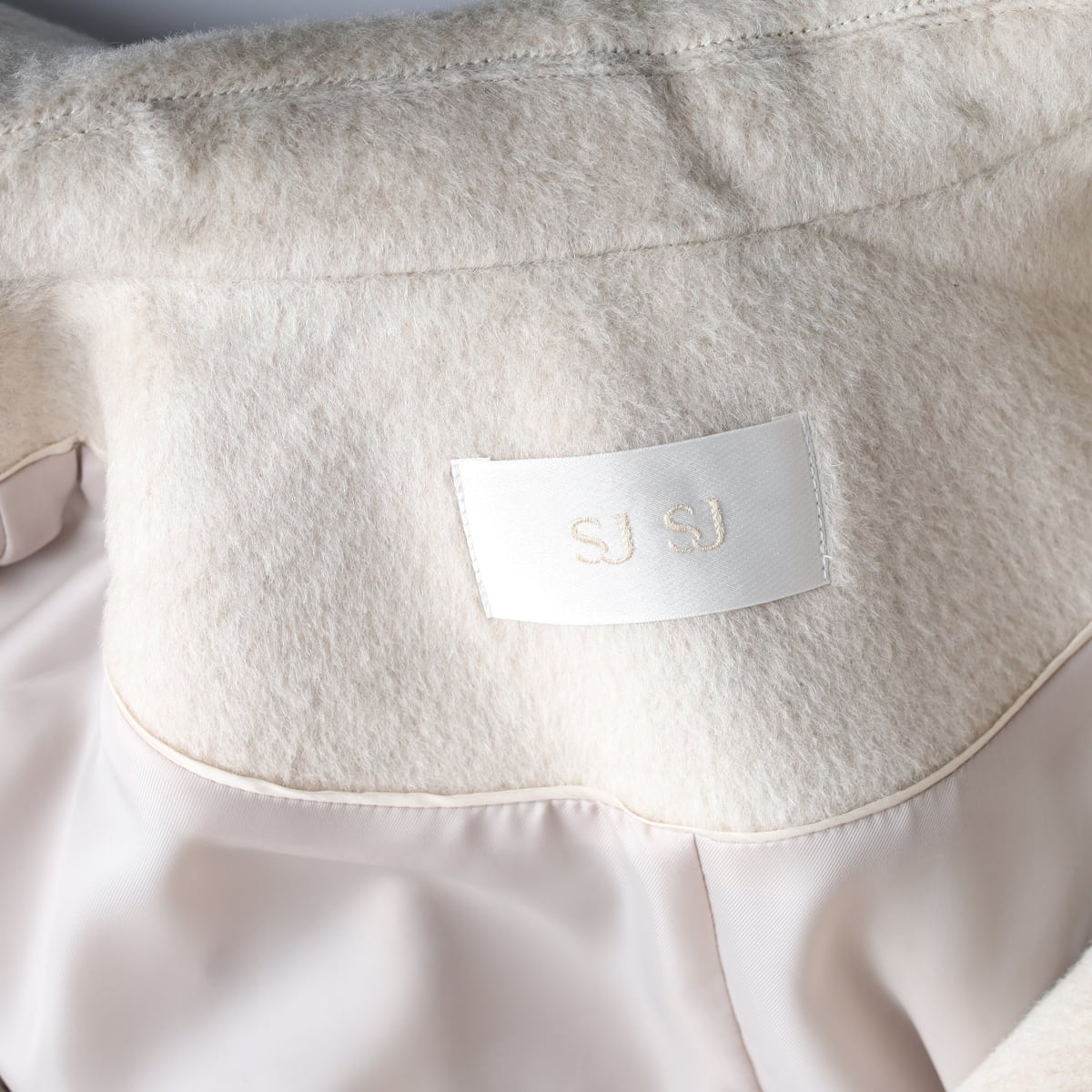 에스제이에스제이 SJSJ 22FW 알파카 울 와이드카라 롱 코트 상세 이미지 3